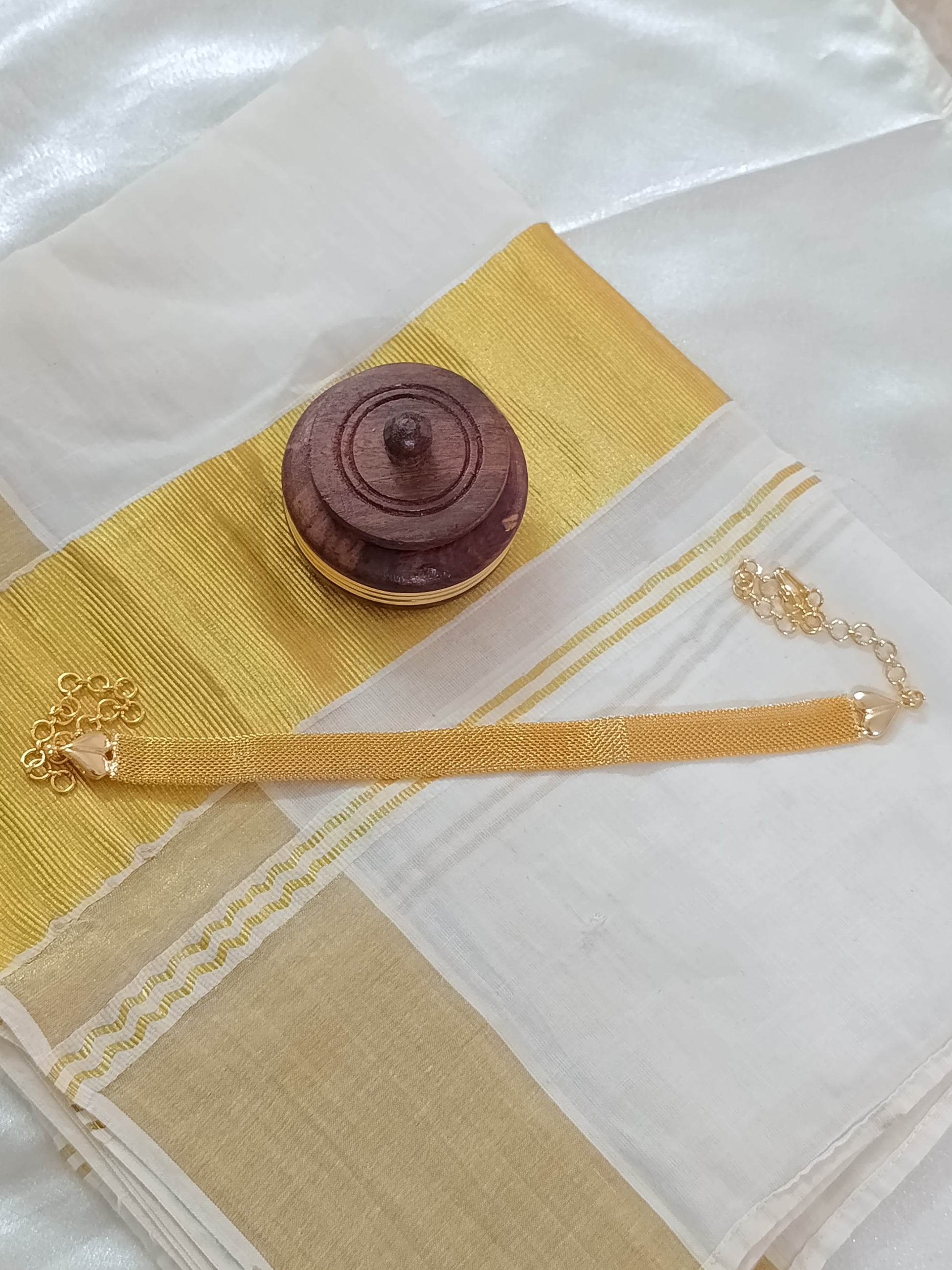 Micro Polish Kasavu Choker