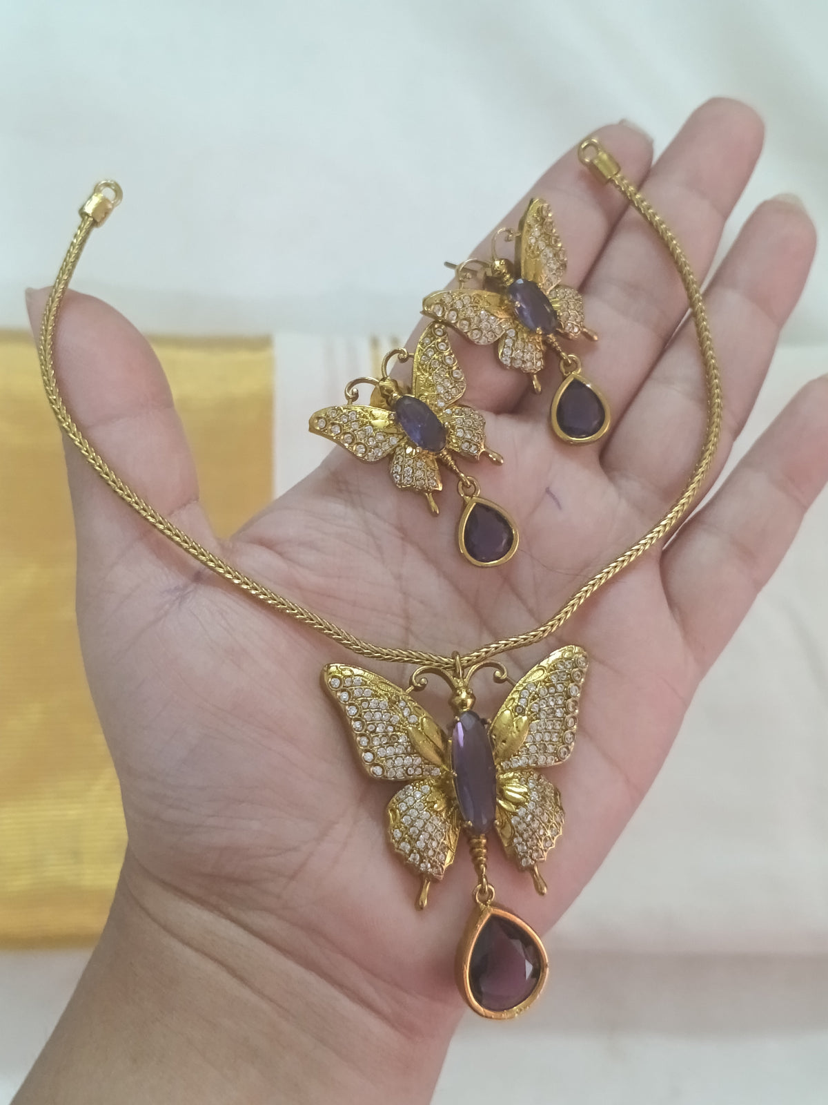 Butterfly AD Pendant Necklace Set V126