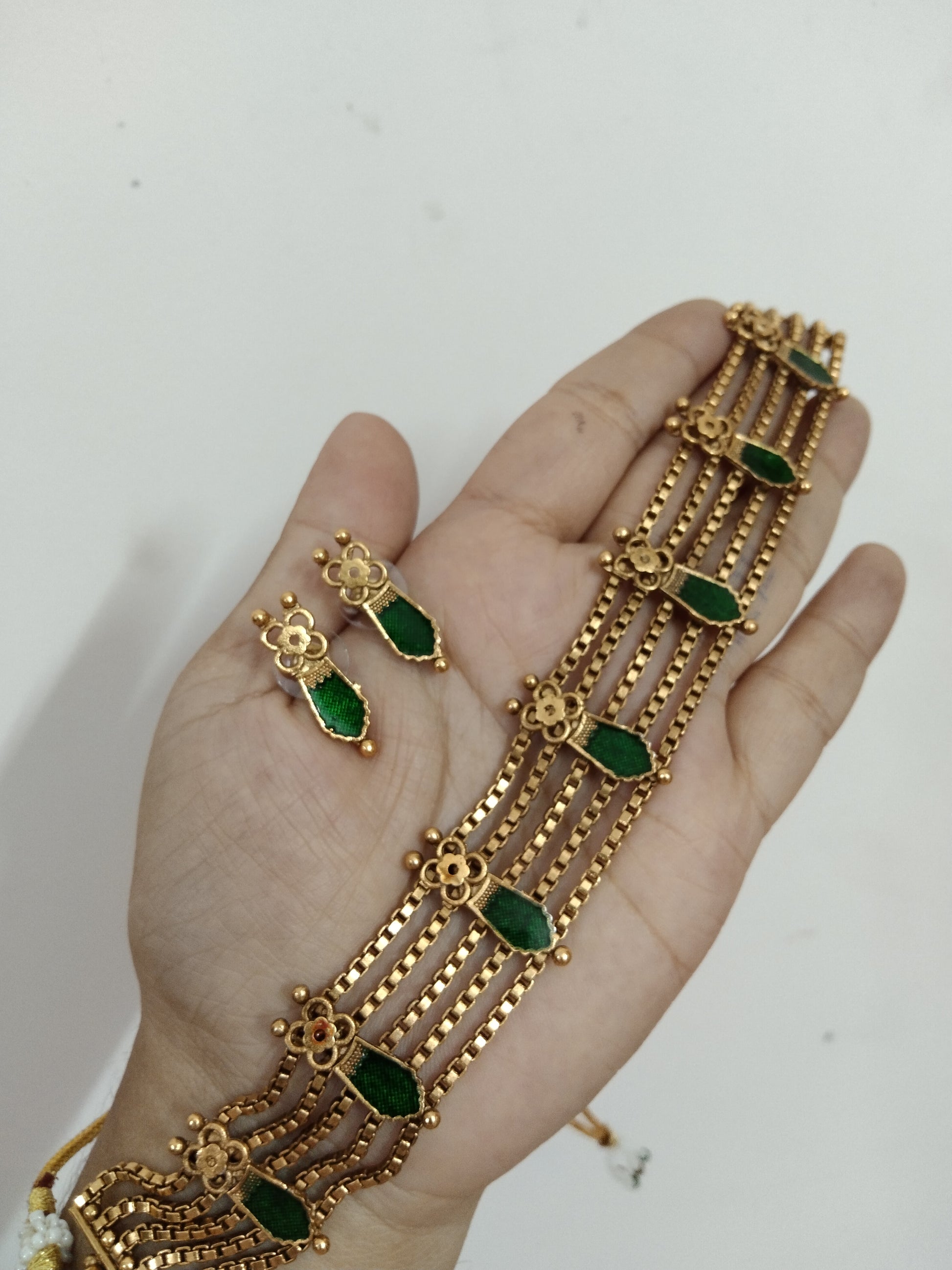 Traditional Nagapadam Choker