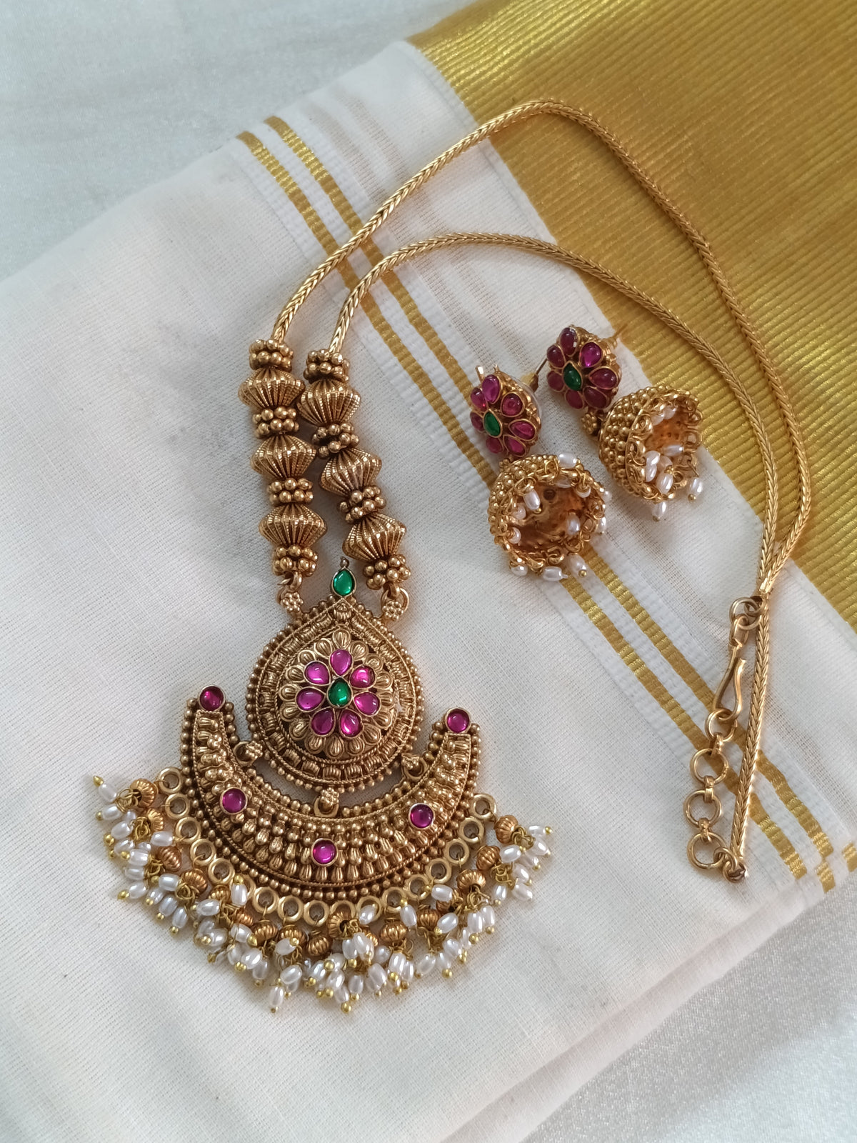 Non Idol Pendant Mid Long Necklace Set V20