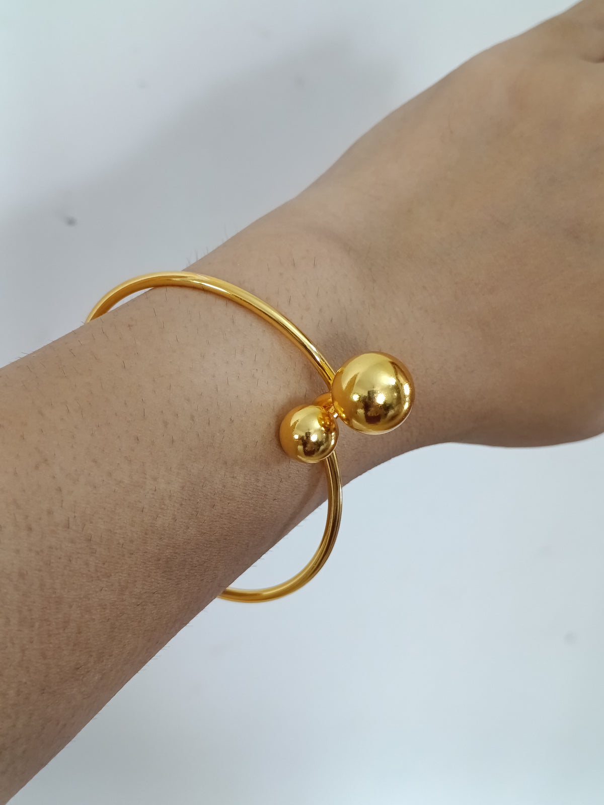 Micro Polish Clip Bangle V1