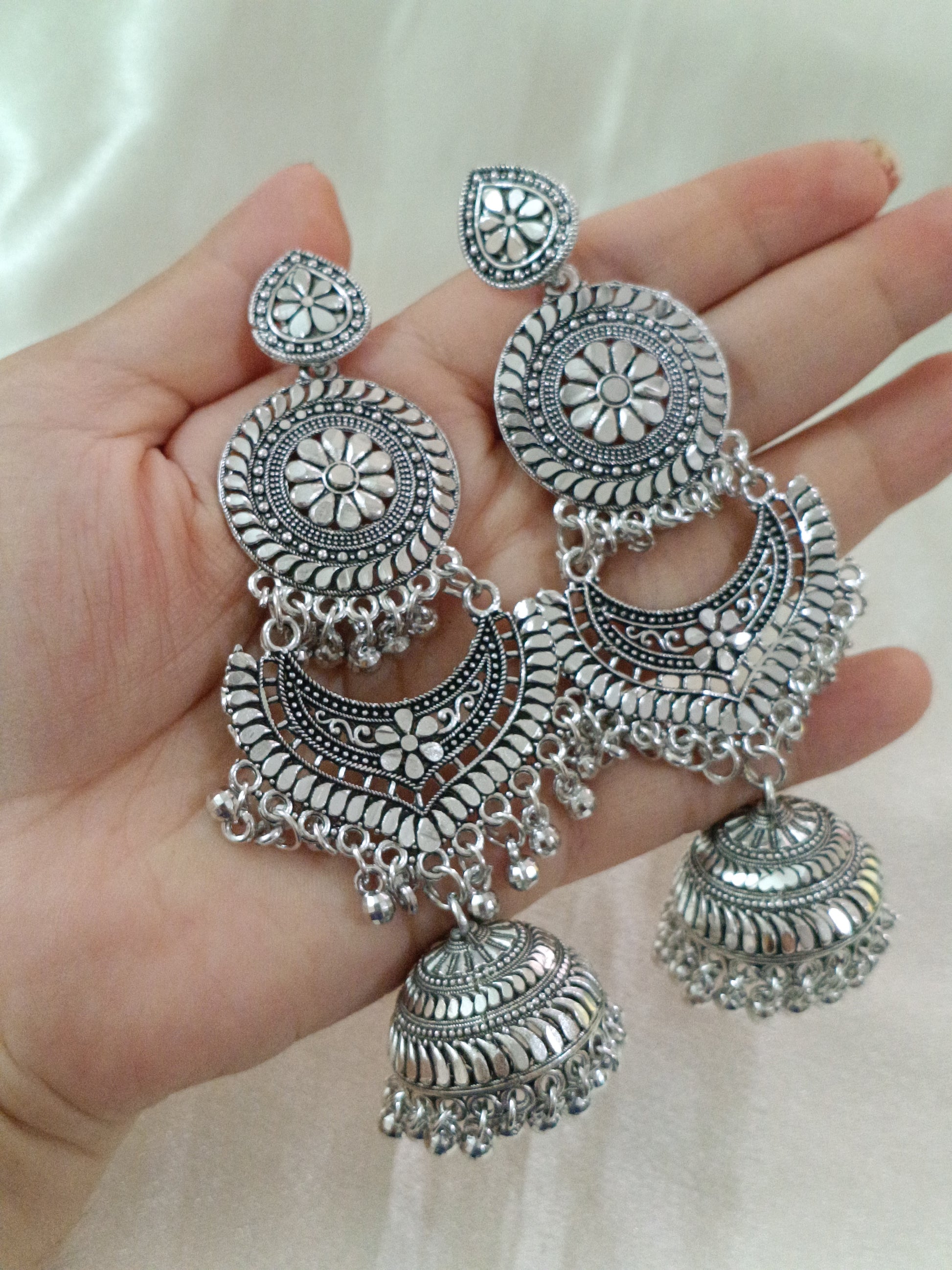 Budget Earring V1