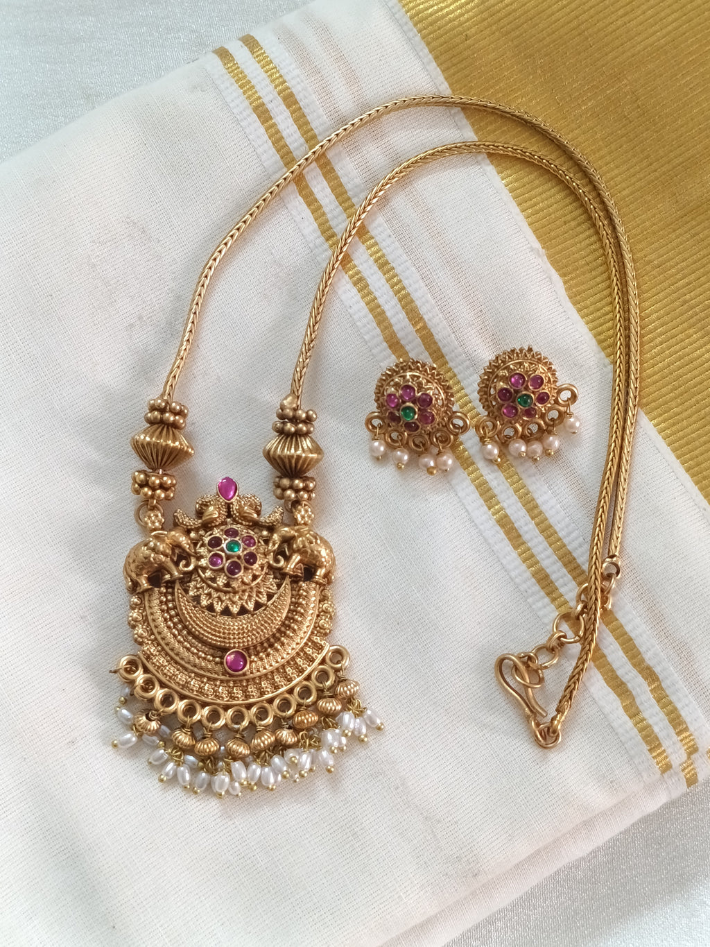 Non Idol Pendant Mid Long Necklace Set V19