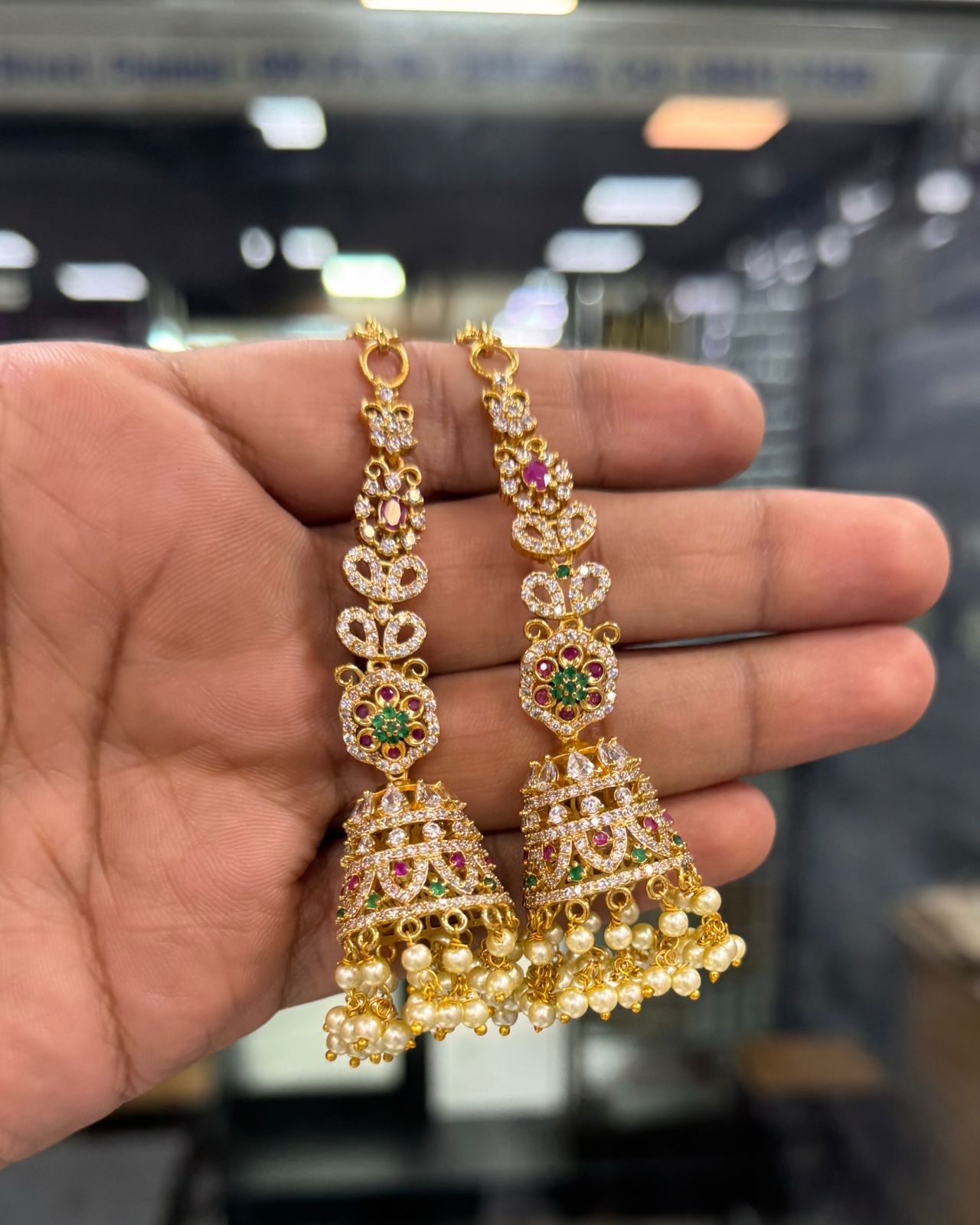 AD jhumka with Mattal