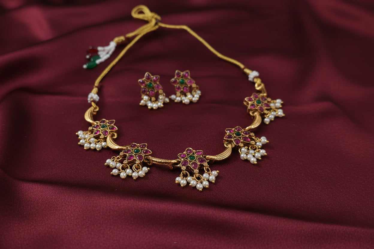 Flower Halfmoon Necklace