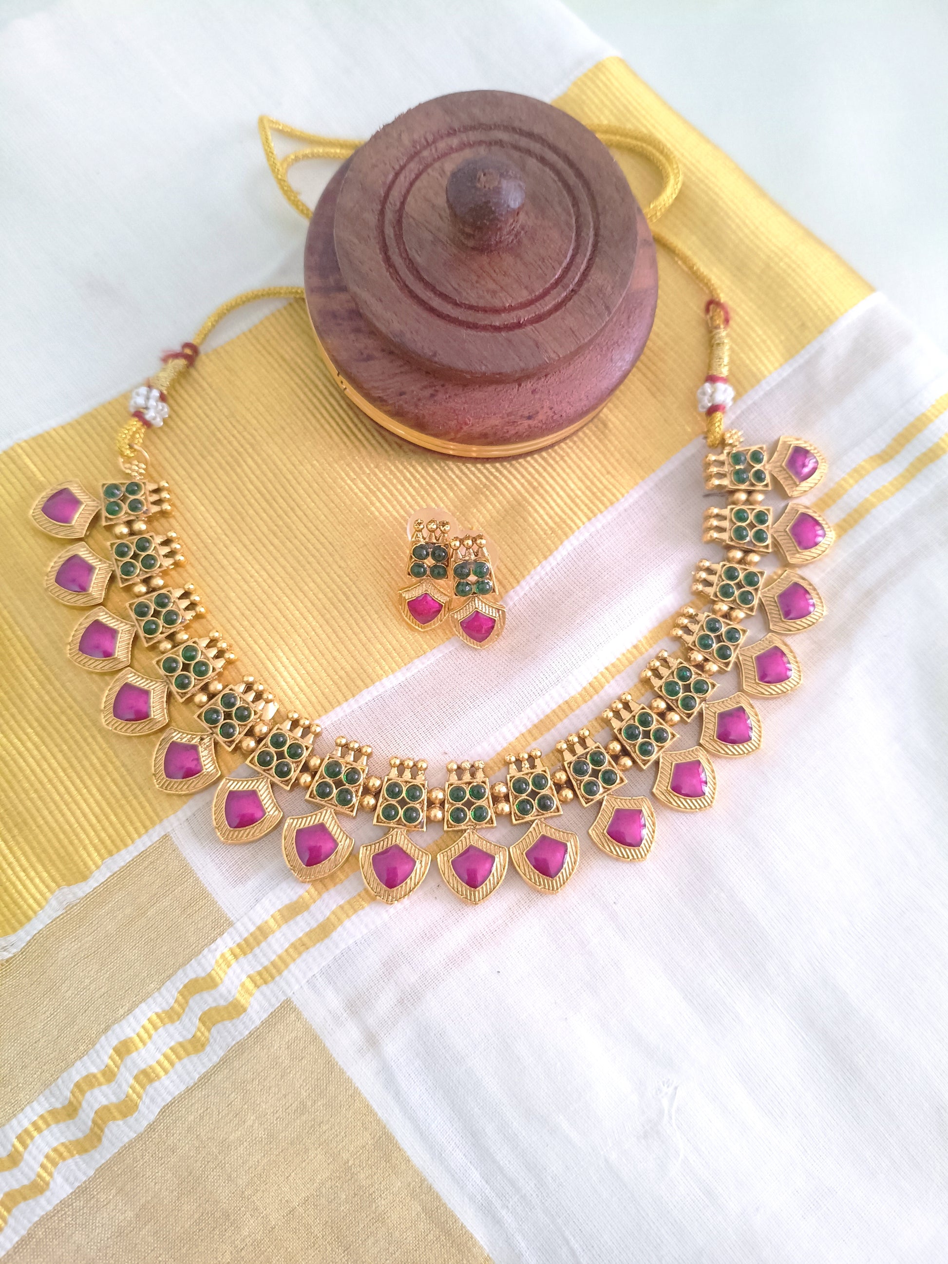 Matte Finish Traditional Palakka Necklace Set
