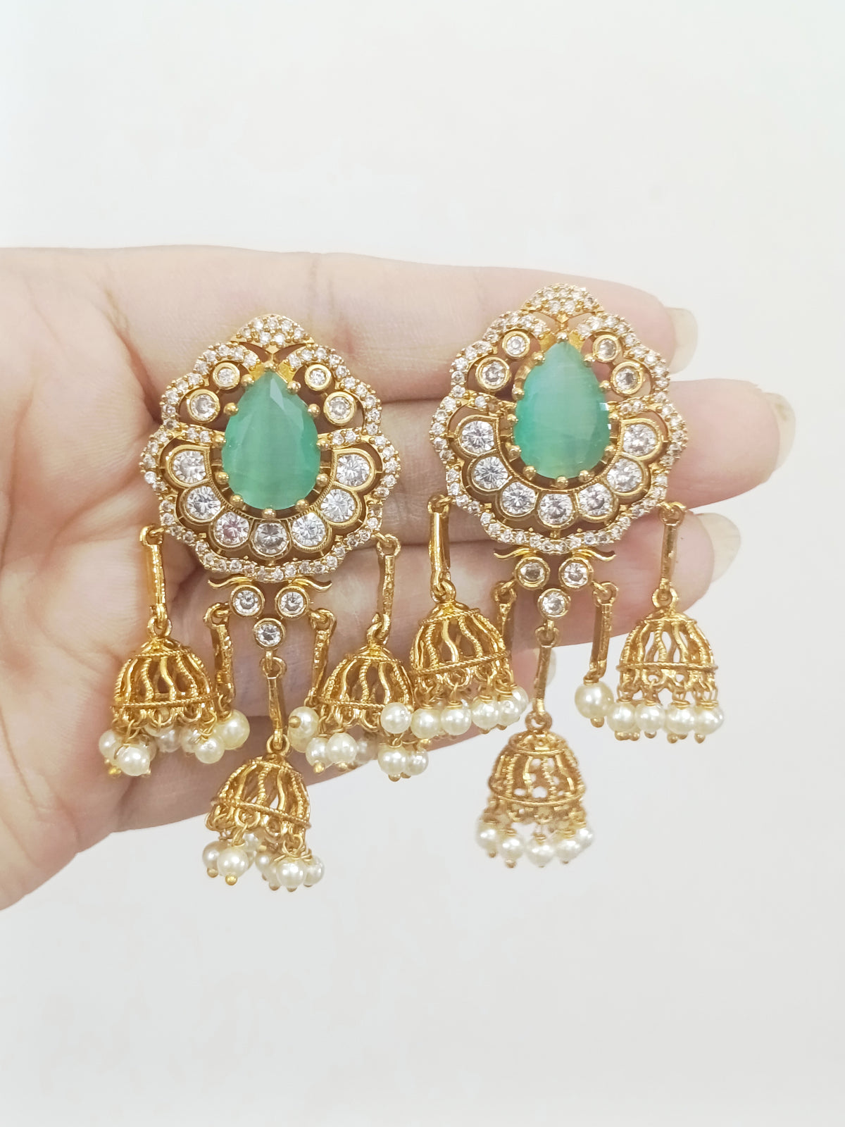 AD Stud Earring 218