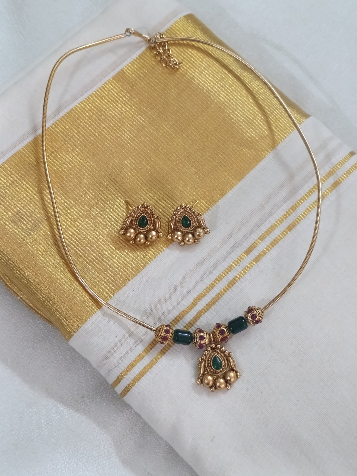 Non idol Flexible Hasli Necklace Set V237