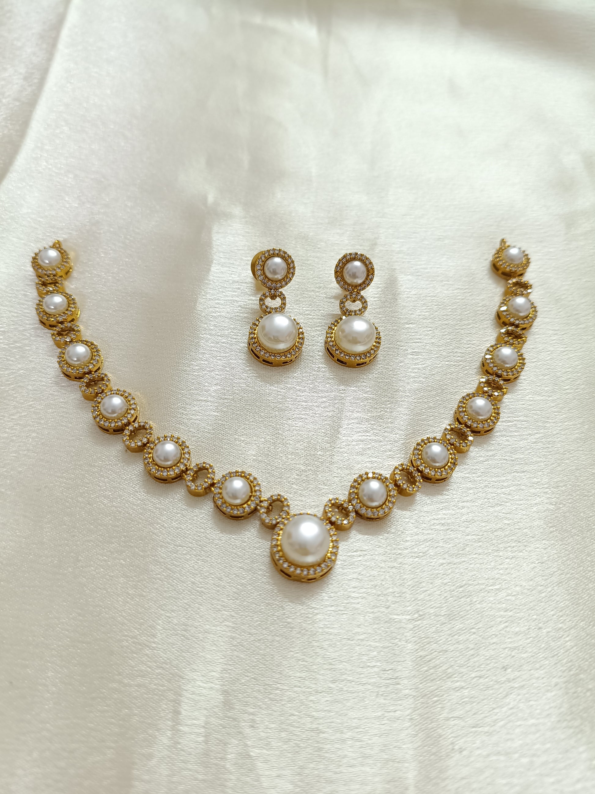 Pearl Necklace Set