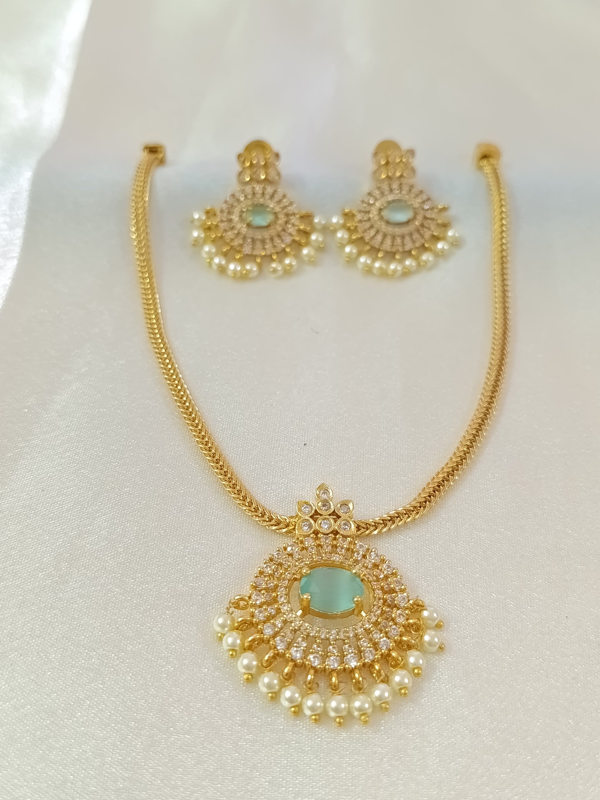 AD Stone Necklace Set V40