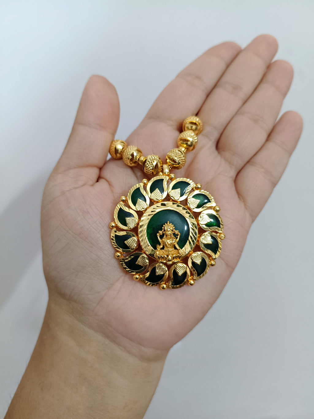 Micro Polish Palakka Pendant Mid Long Necklace