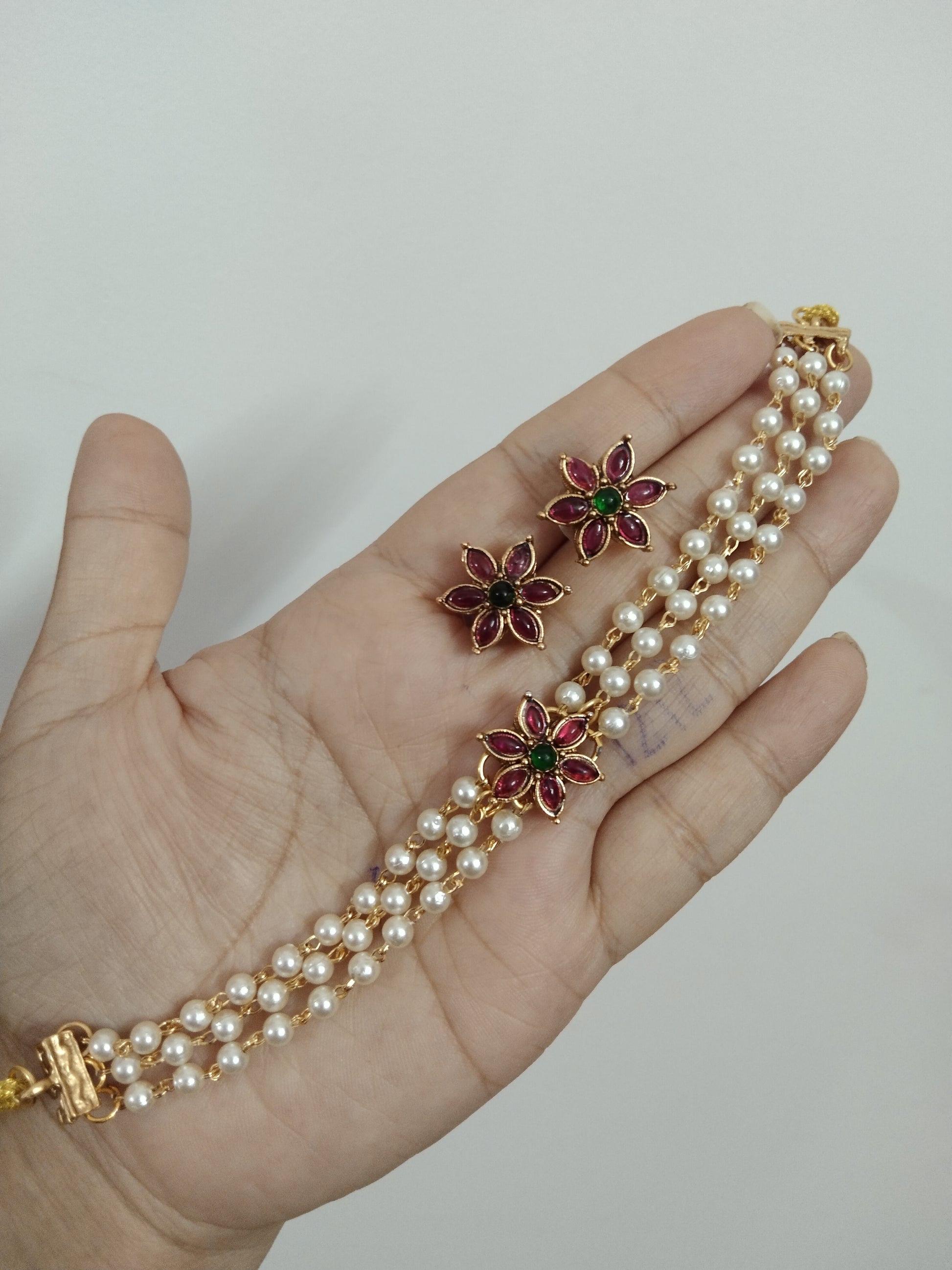 Pearl Flower Pendant Choker Set