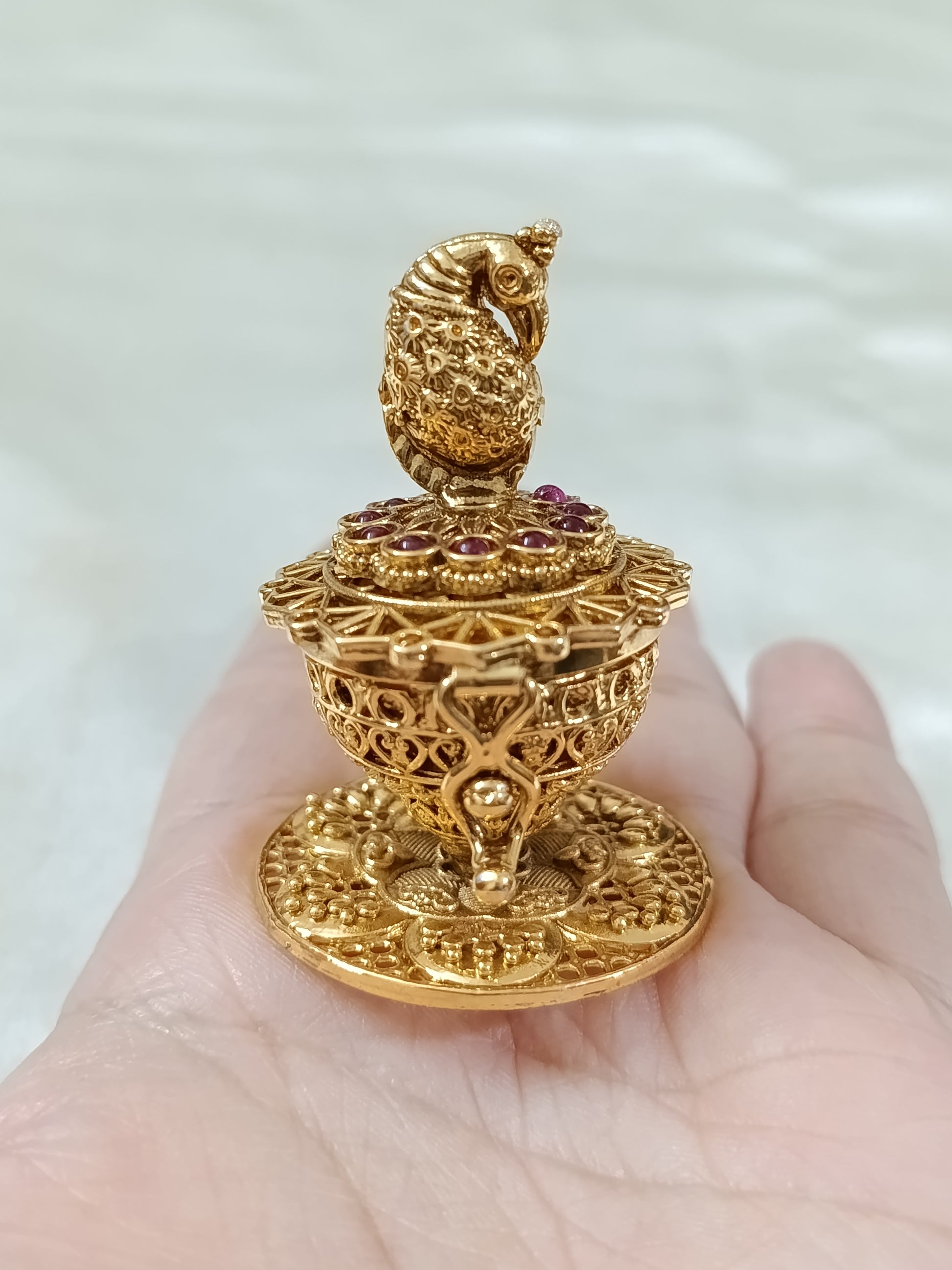 Mayoora Kumkum Box