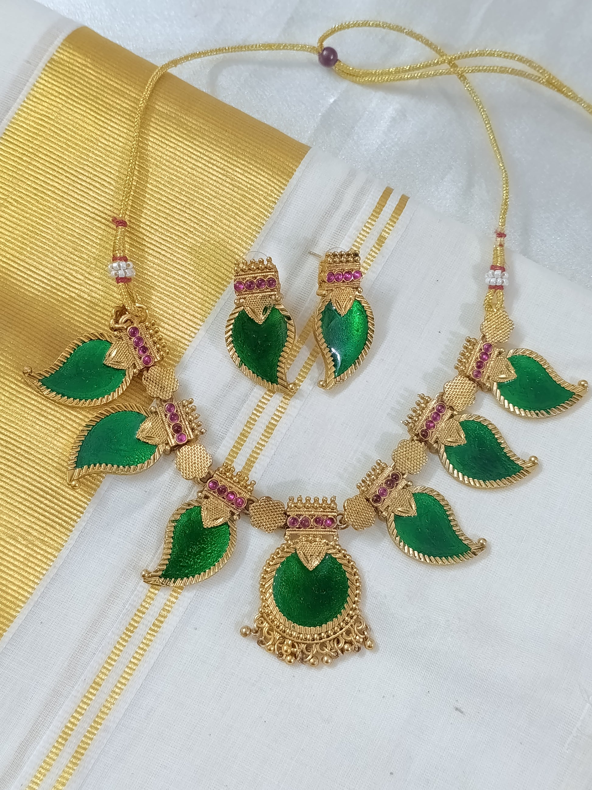 Traditional Palakka Mango Necklace Set V4