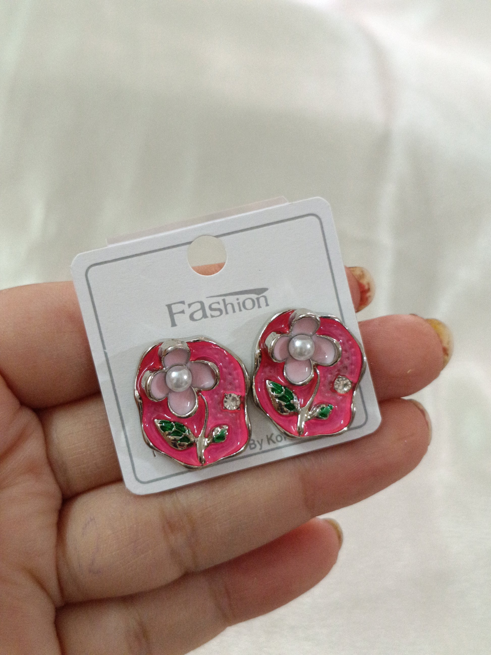 Budget Earring V3