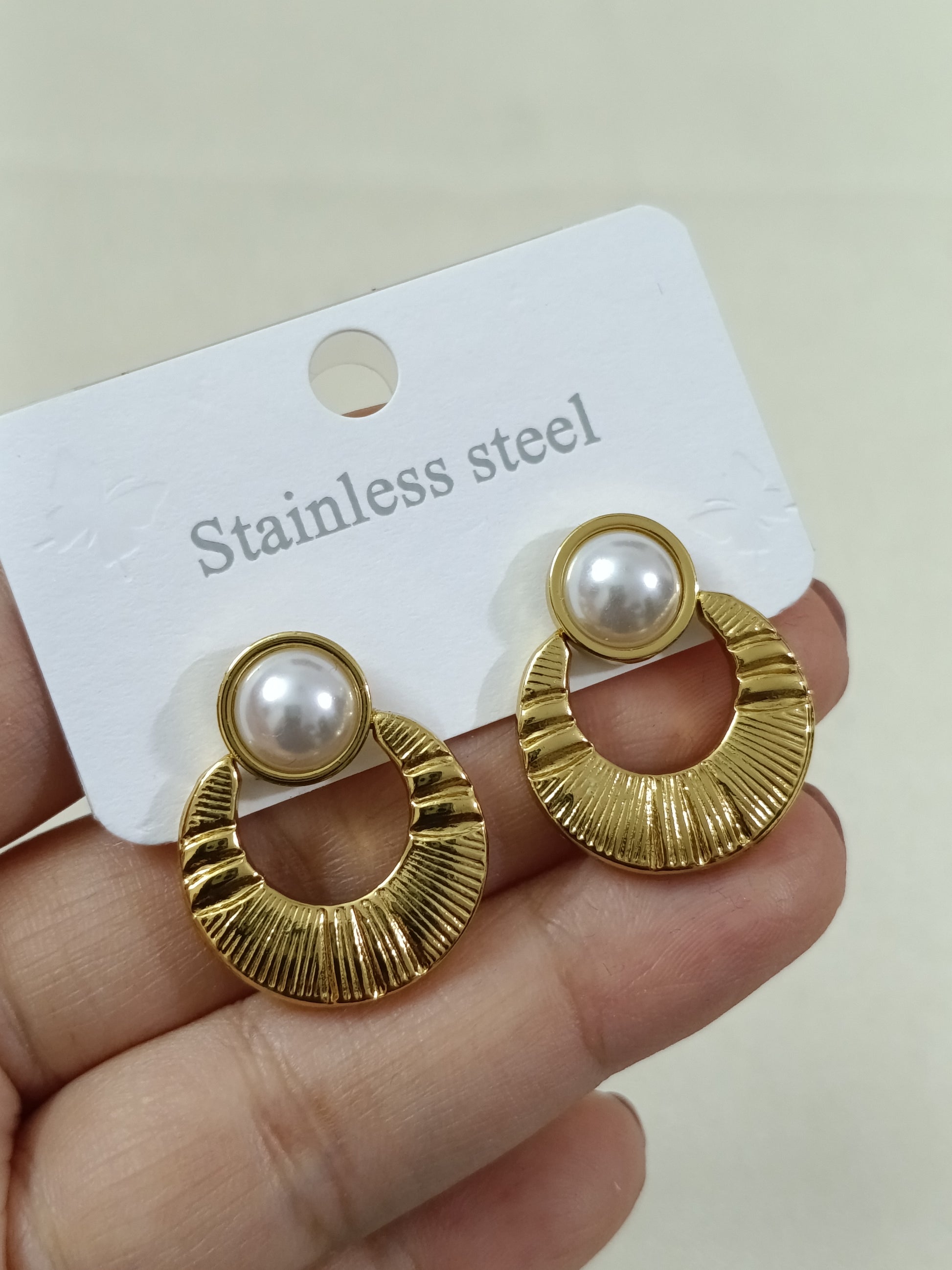 Gold Polish Pearl Deco Earring