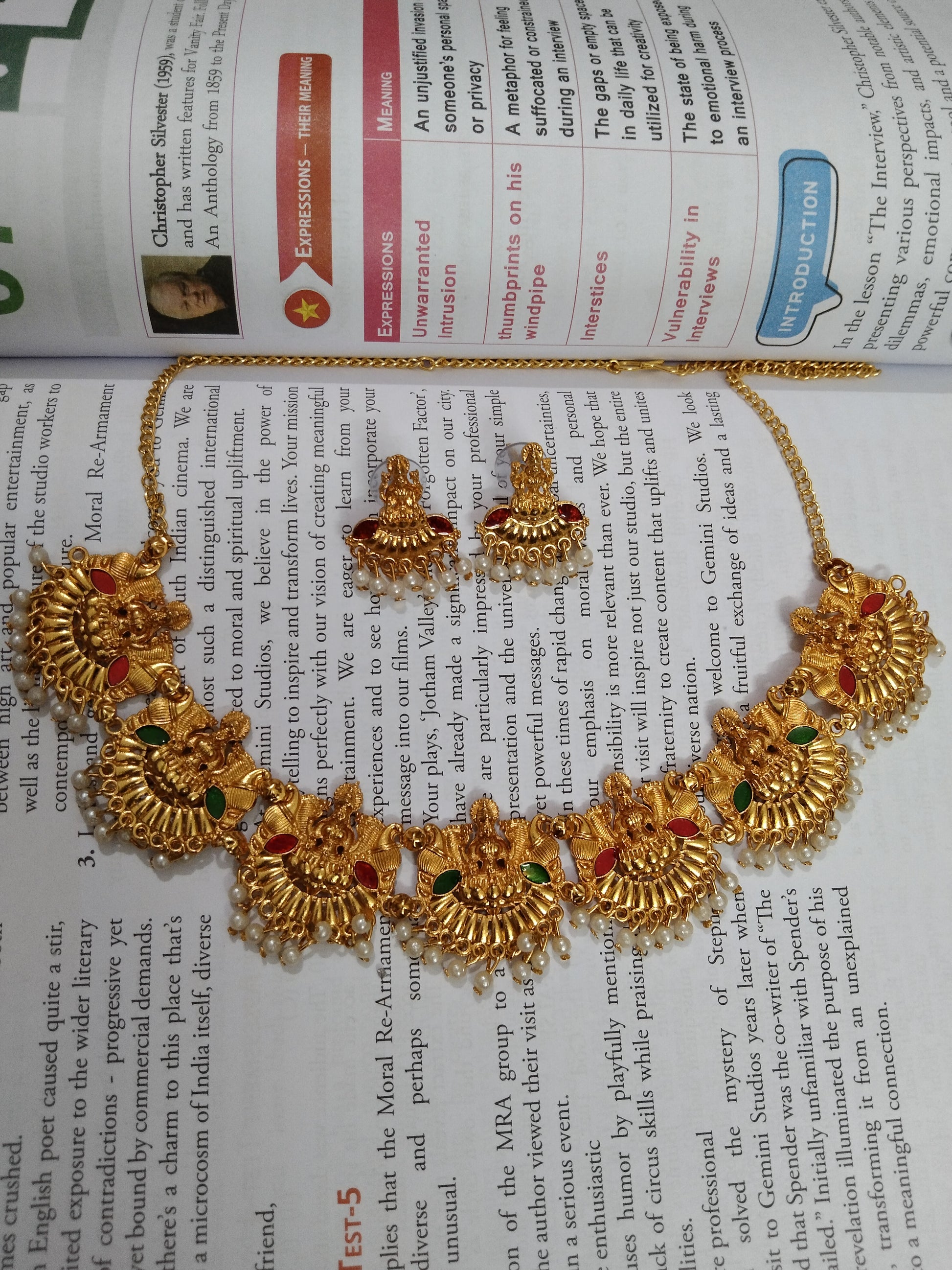 Low Budget Lakshmi Necklace Set