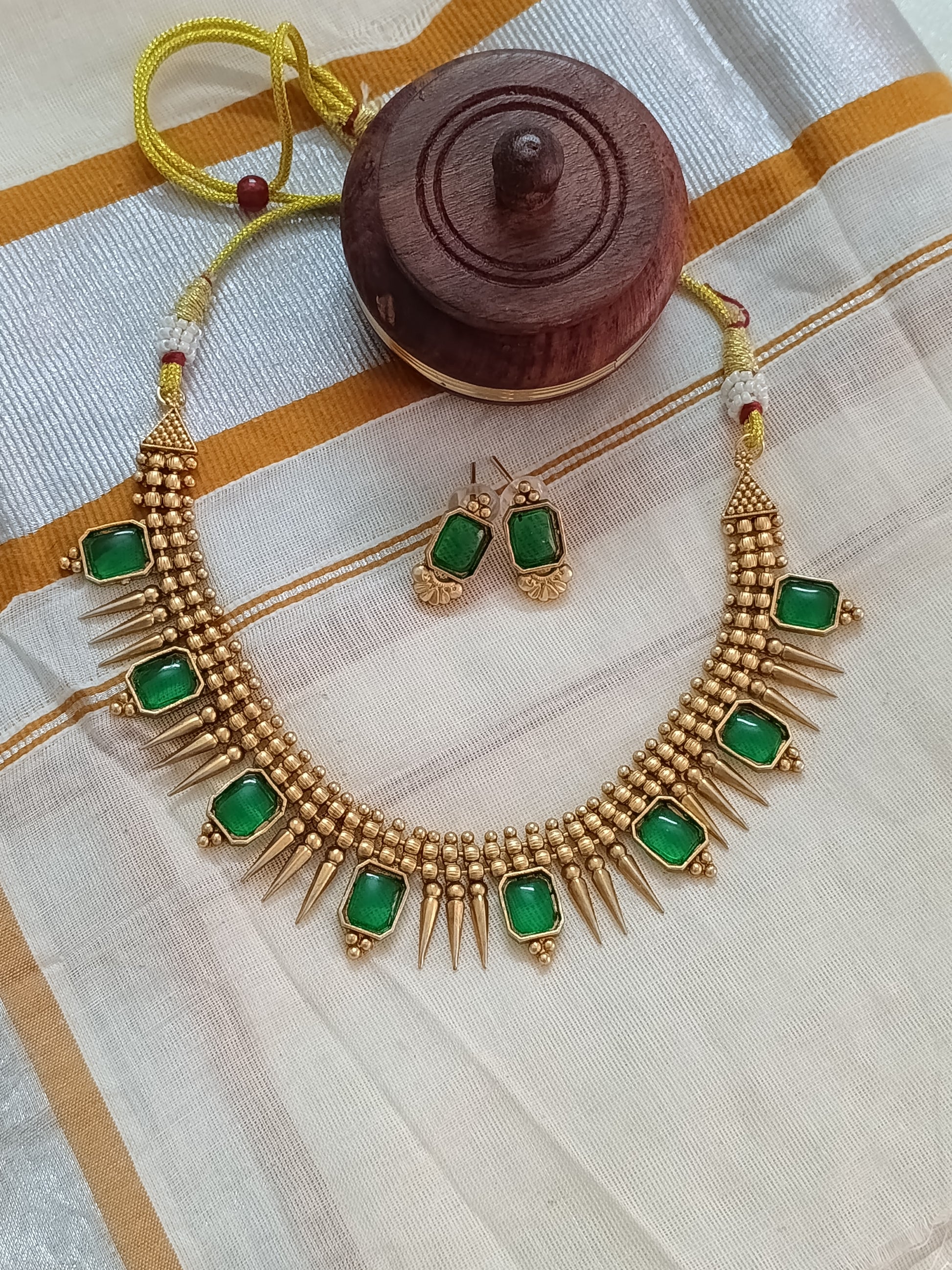 Matte Finish Sufi Mullamottu Necklace Set