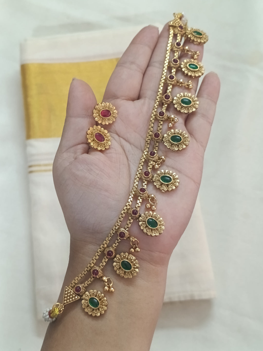 Non Idol Choker Set V229