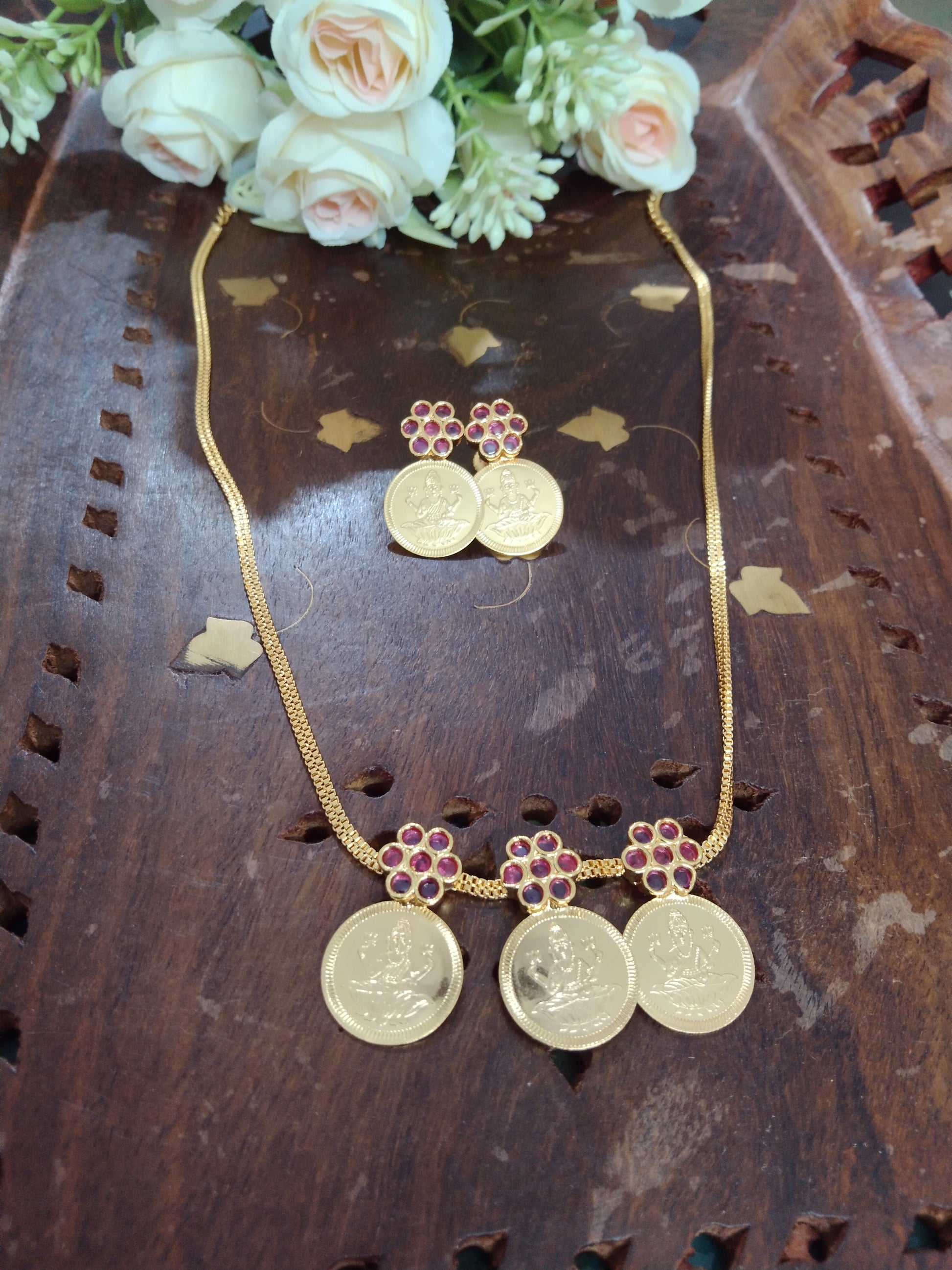 Micro Polish 3 coin Flower Necklace Set