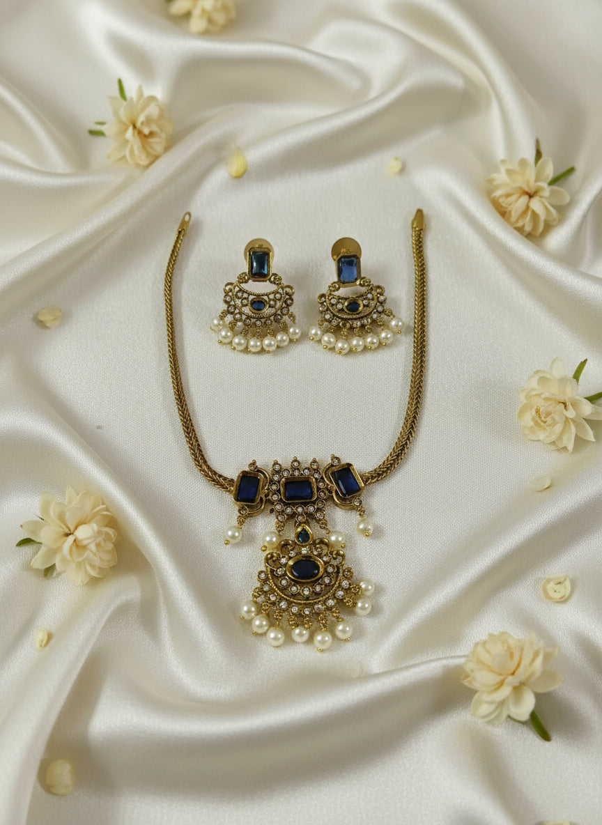 AD Cluster Necklace Set