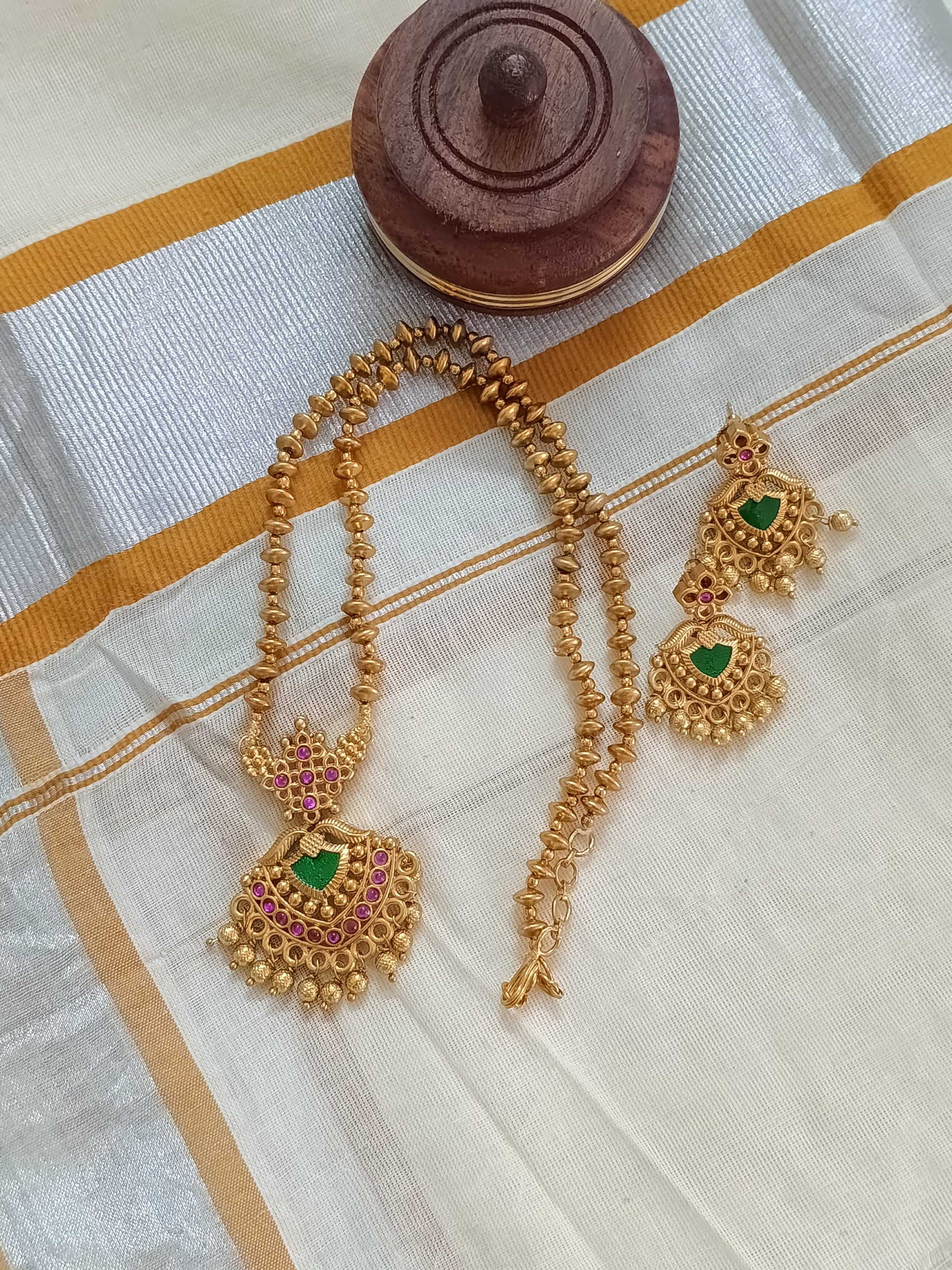 Matte Finish Palakka Pendant Ball Chain Mid Long Necklace Set