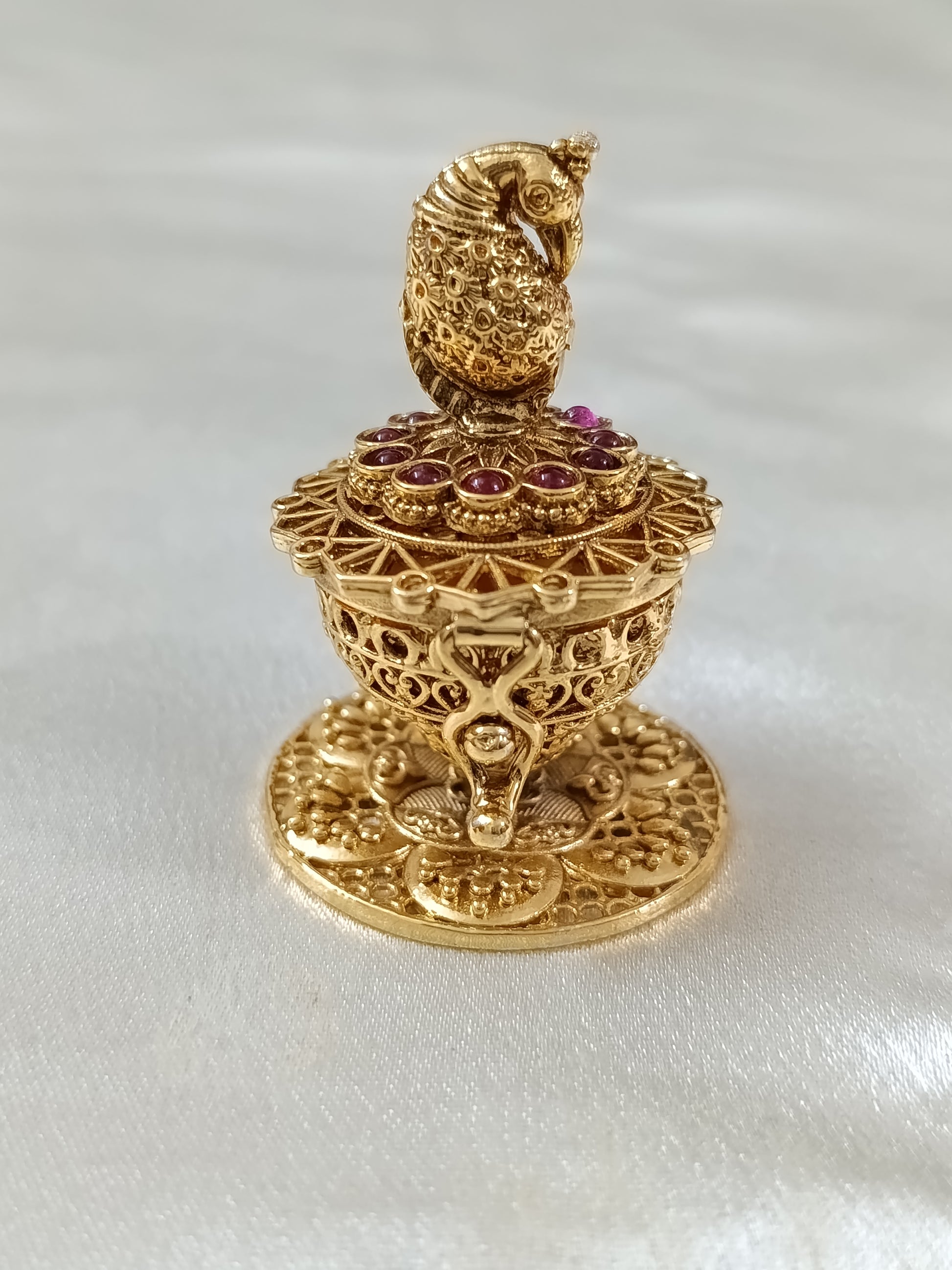 Mayoora Kumkum Box