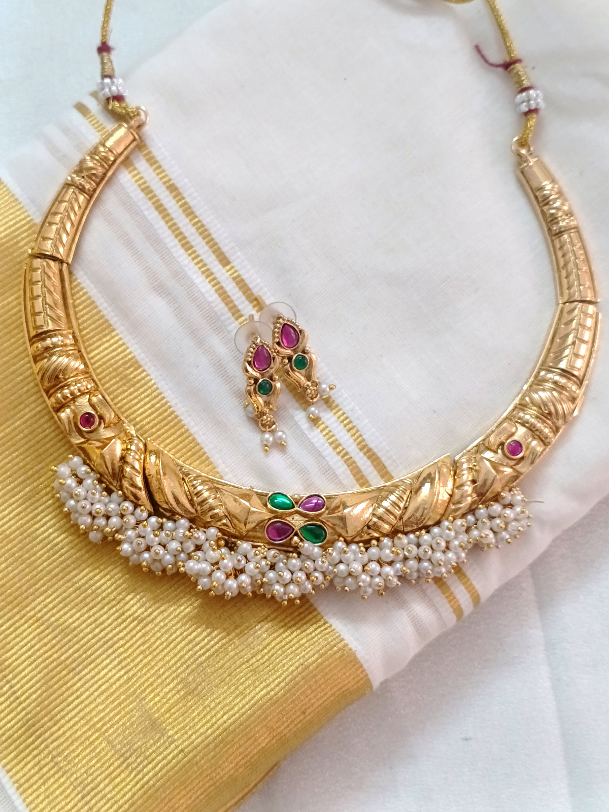 Statement Hasli Necklace Set