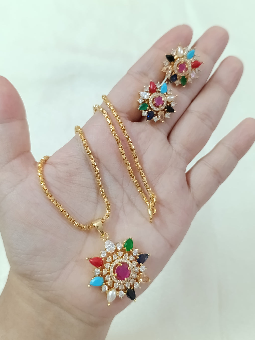 Micro Polish Navaratna Pendant Chain Necklace Set