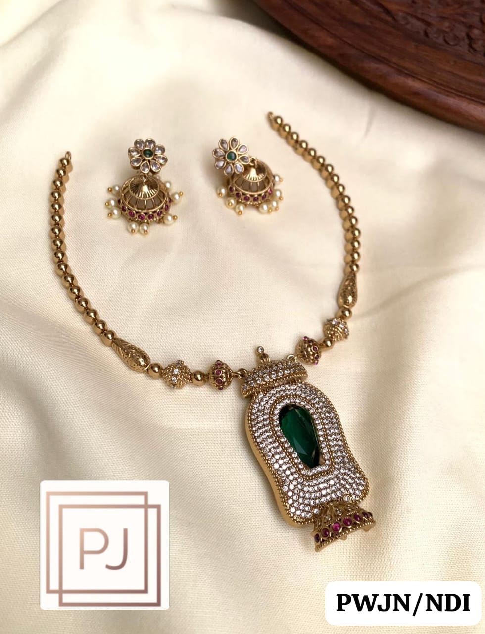 Traditional Nettipattam Pattern Necklace Set
