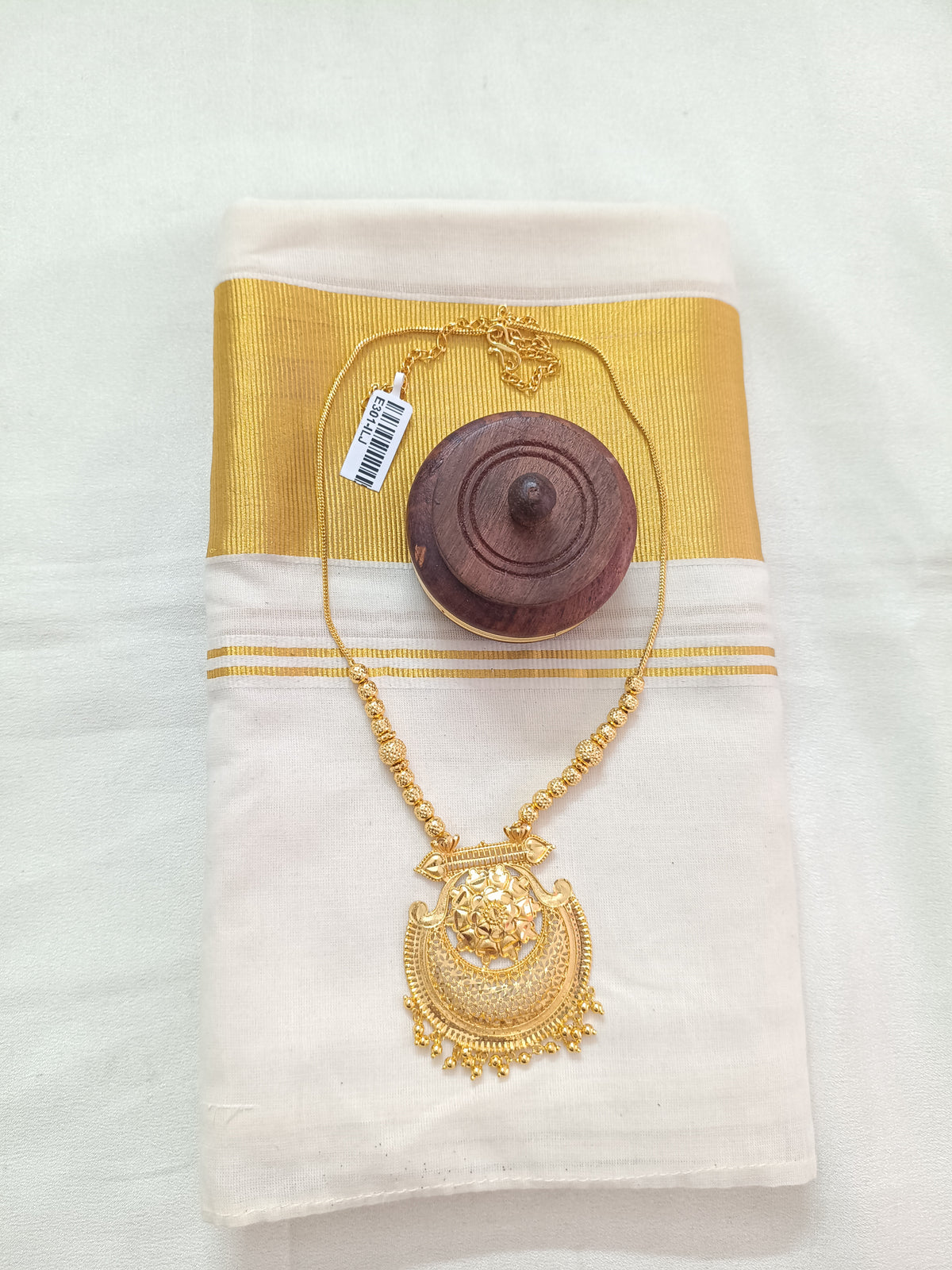 Micro Polish Non Idol Pendant Mid Long Necklace