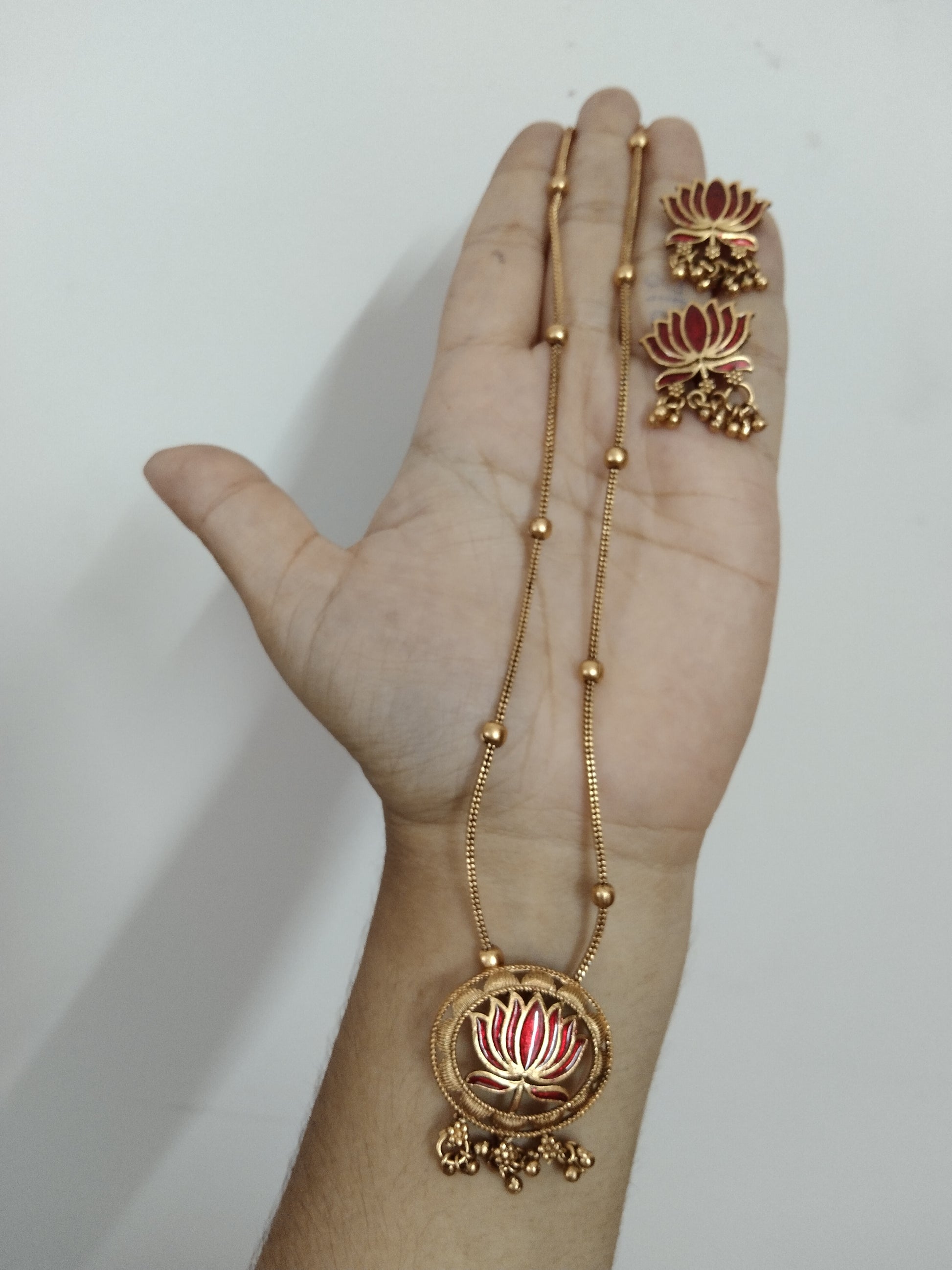 Lotus Pendant Long Necklace Set