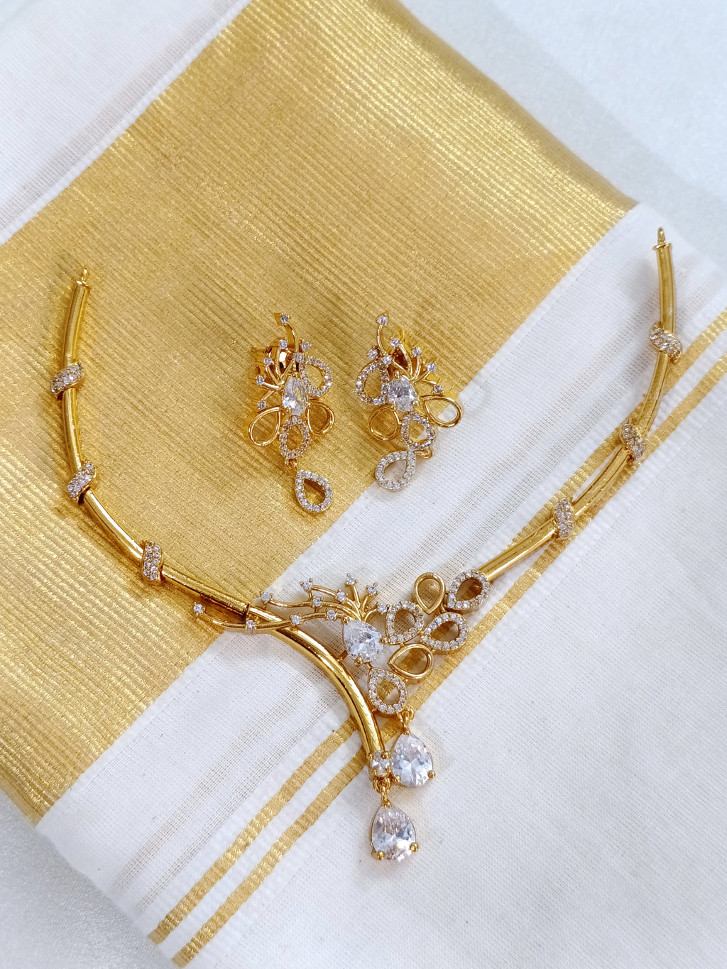 AD Hasli Necklace Set V234