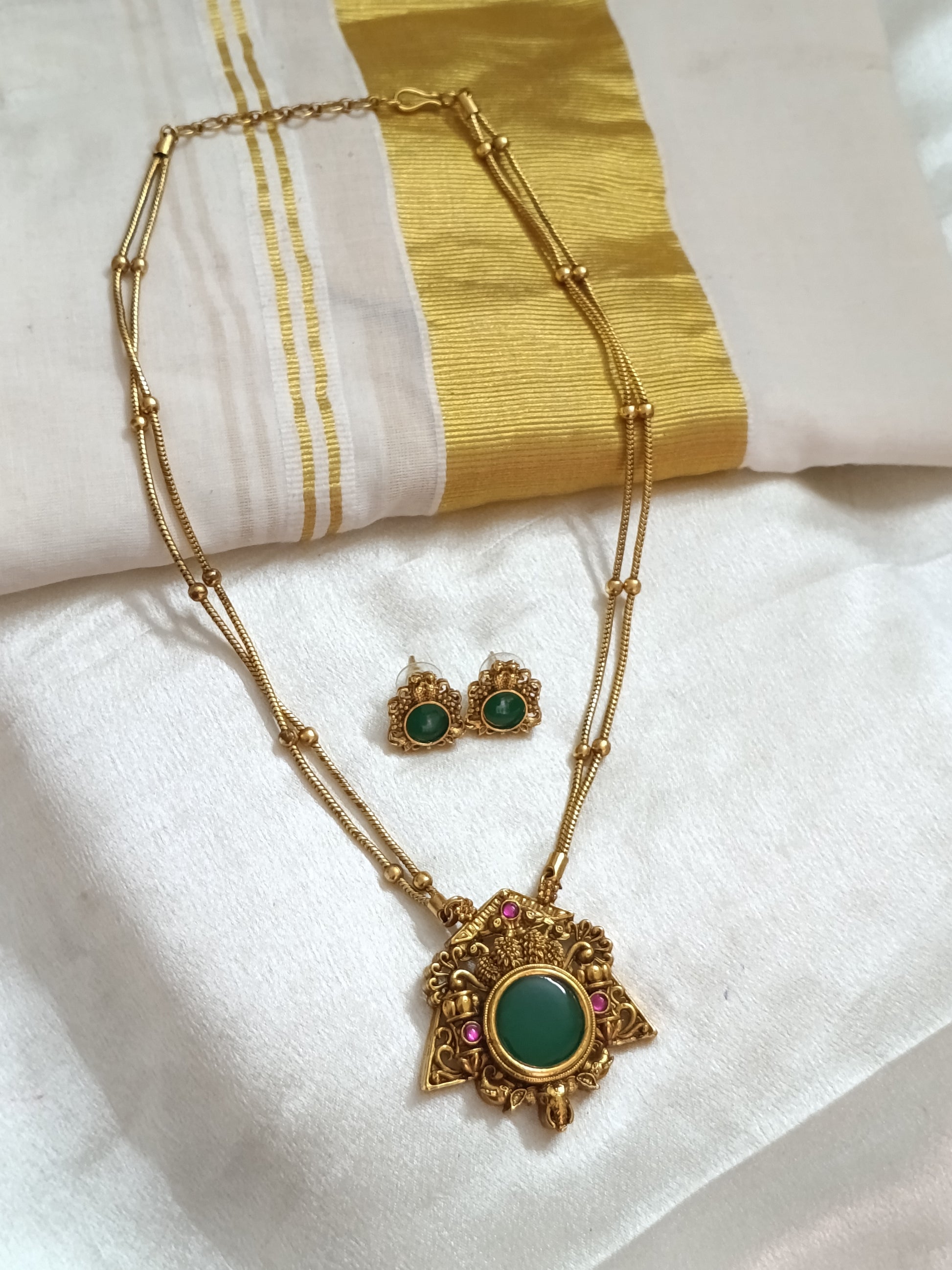 Palakka Pendant Mid Long Necklace Set V3