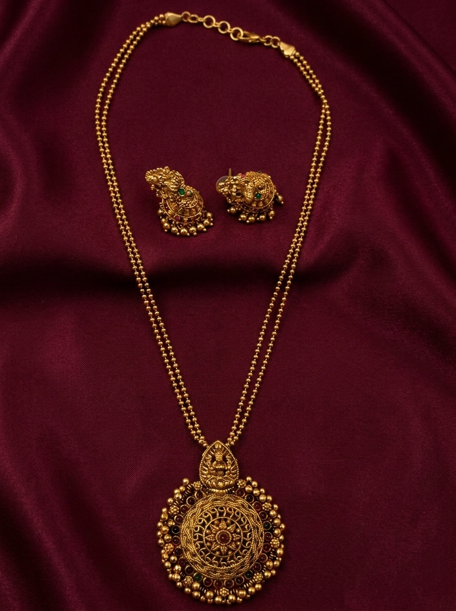 Lakshmi Pendant Necklace Set V12