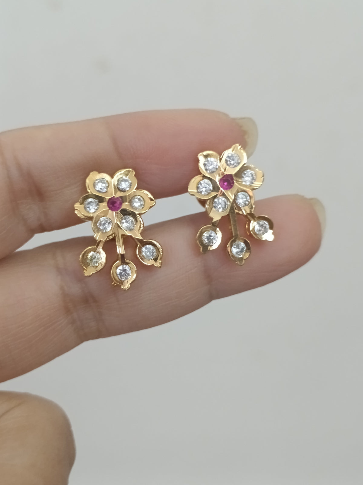 Micro Polish Impon Earring V7