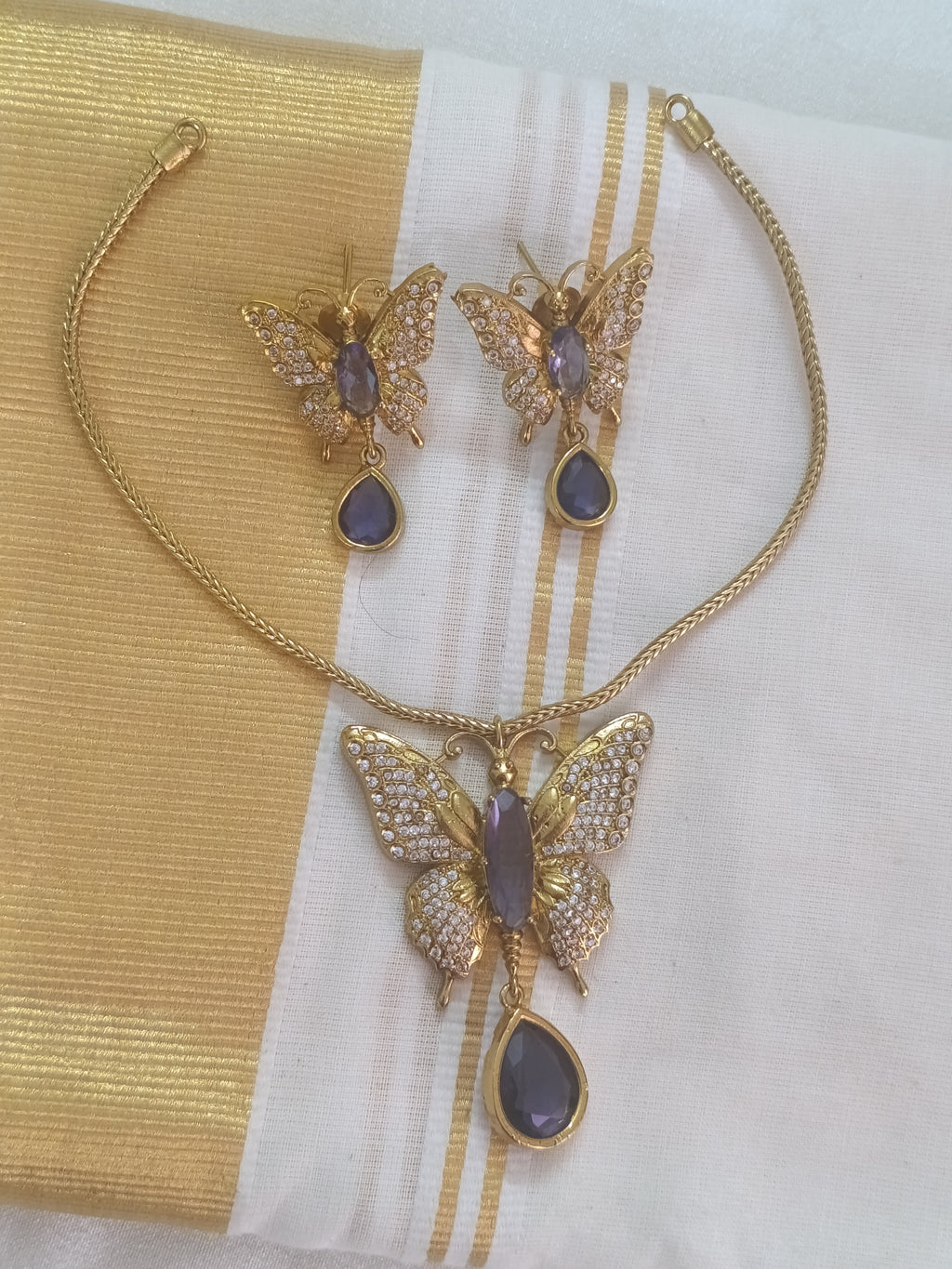 Butterfly AD Pendant Necklace Set V126