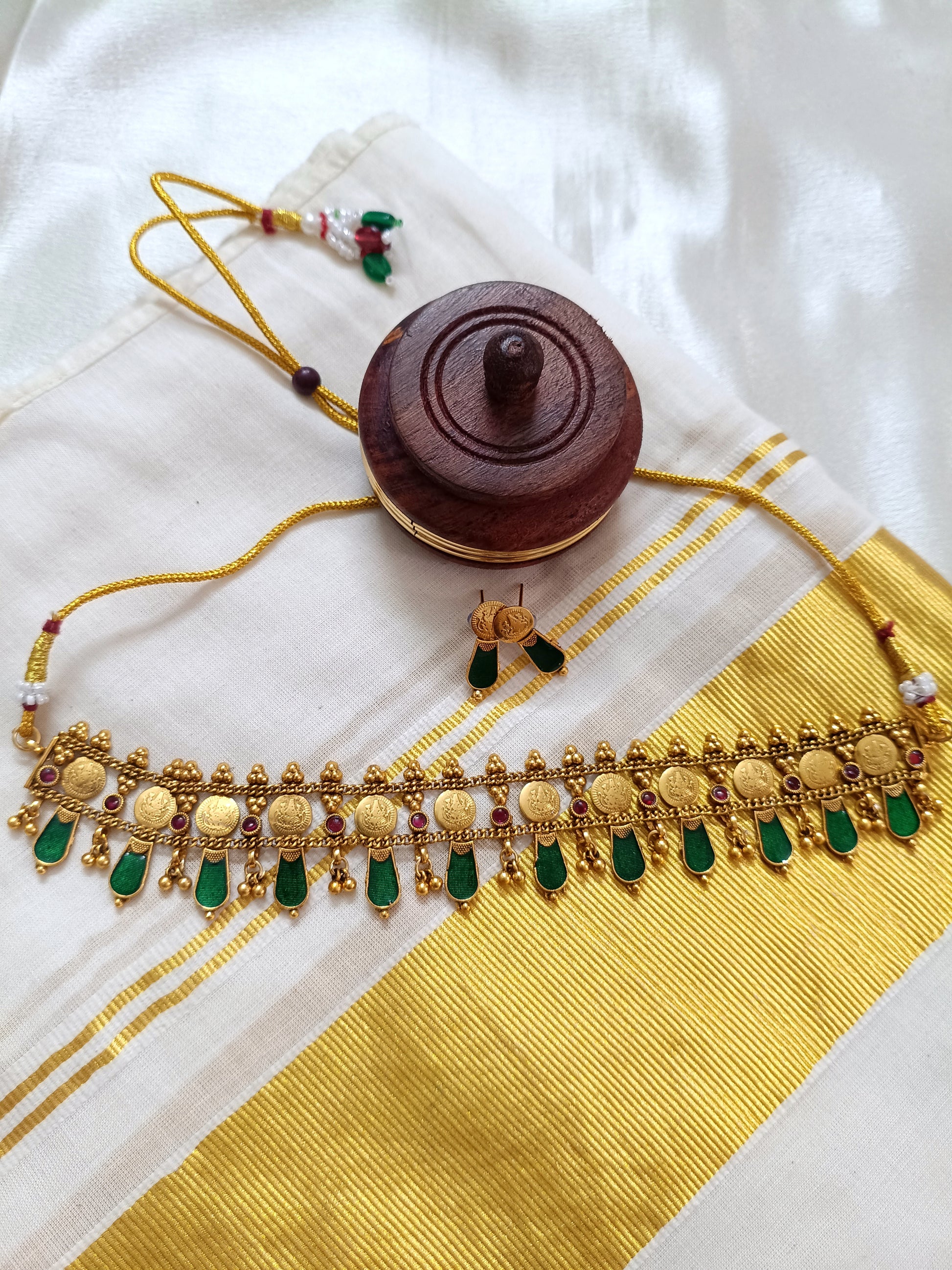 Palakka Coin Choker Set