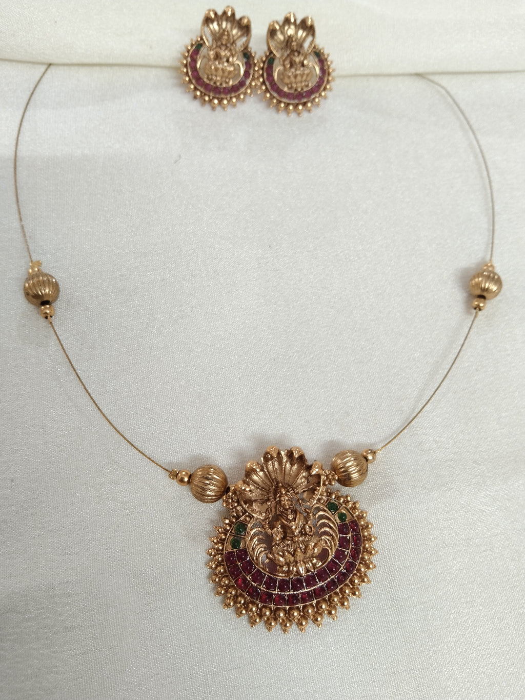 Lakshmi Pendant Invisible Chain