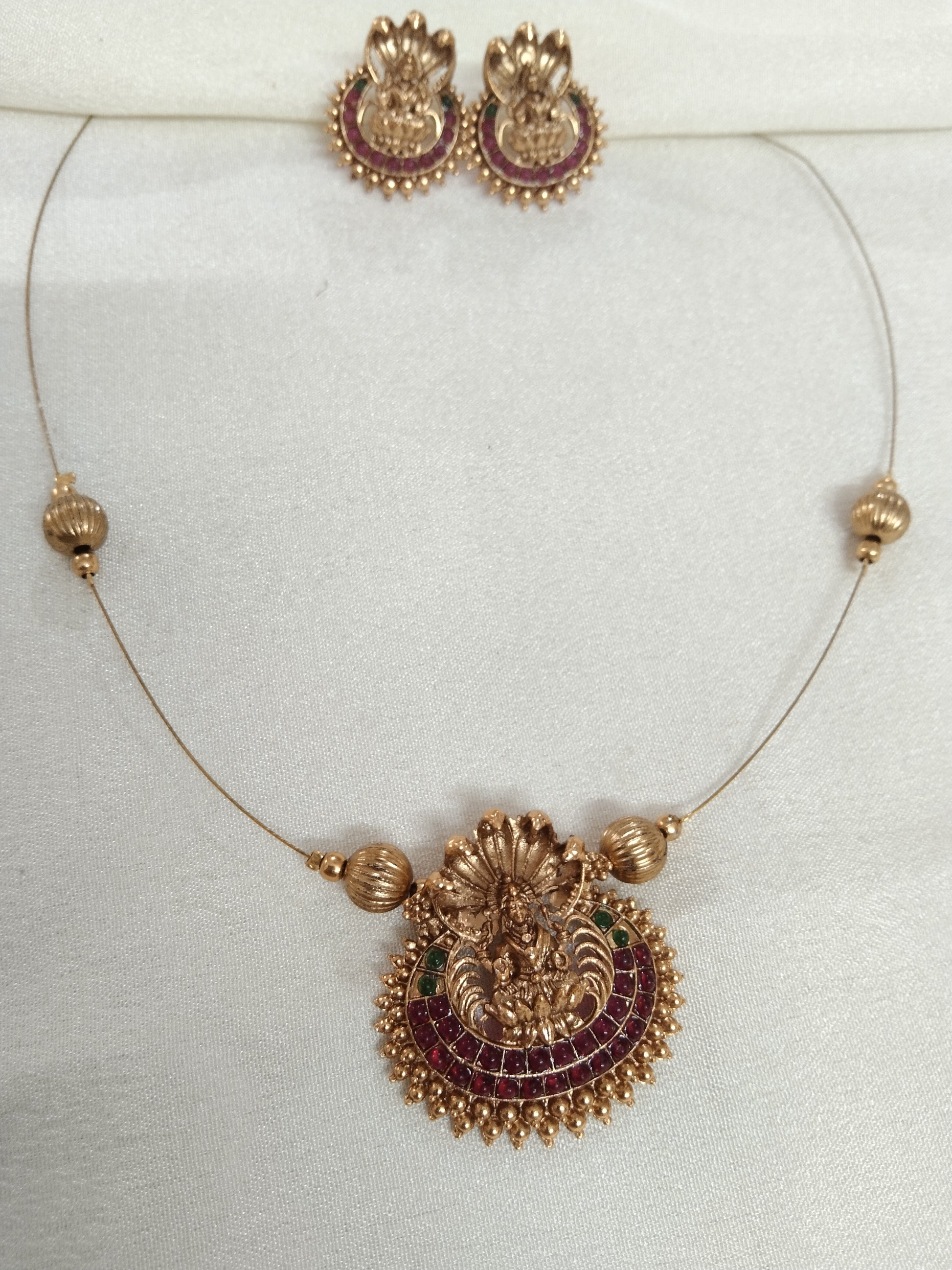 Lakshmi Pendant Invisible Chain