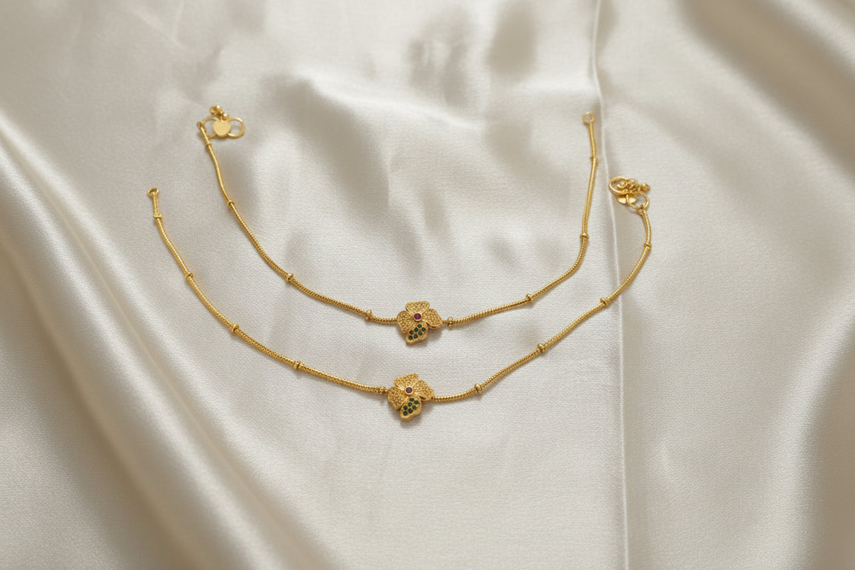 AD Flower Anklet