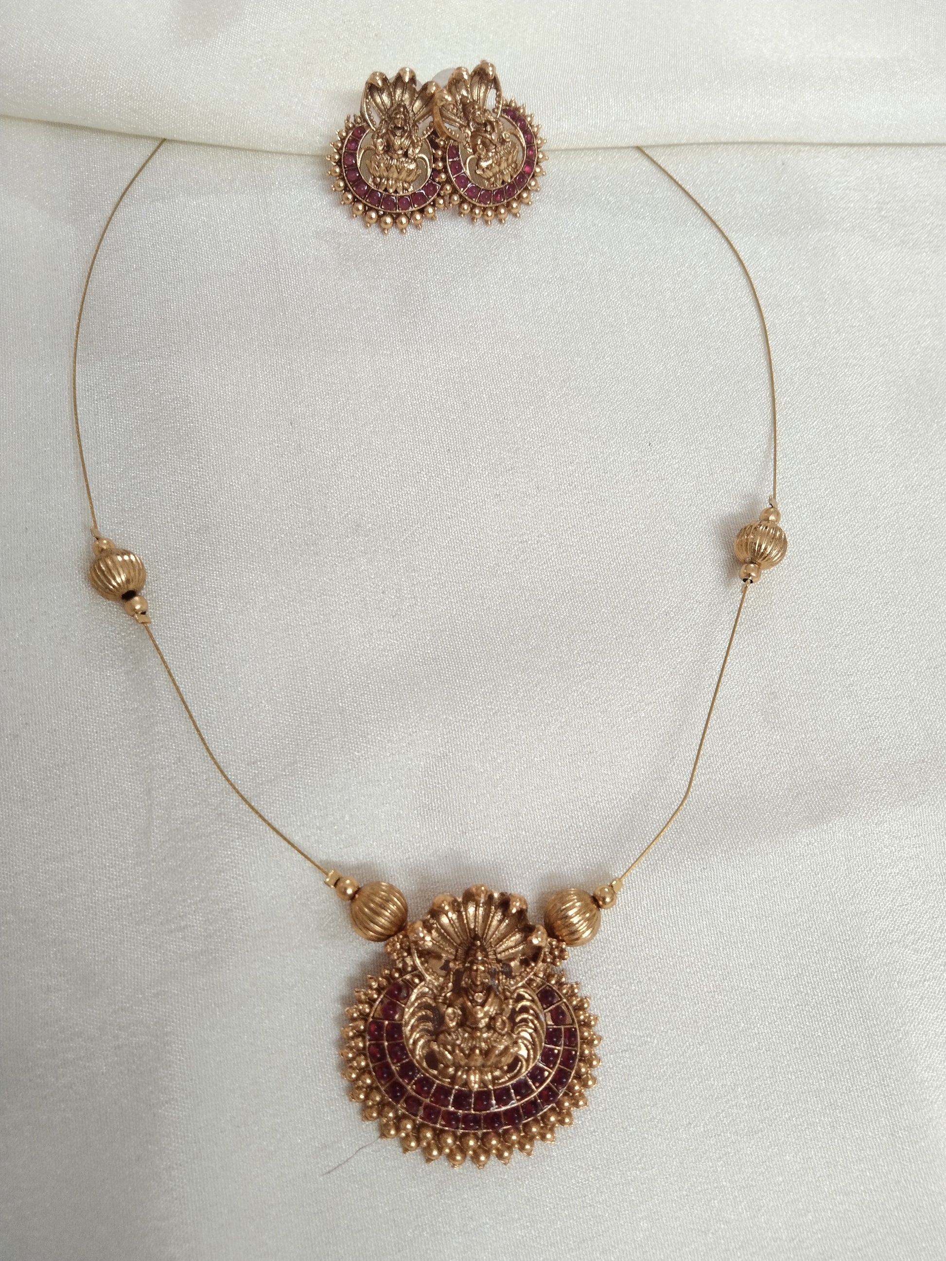 Lakshmi Pendant Invisible Chain
