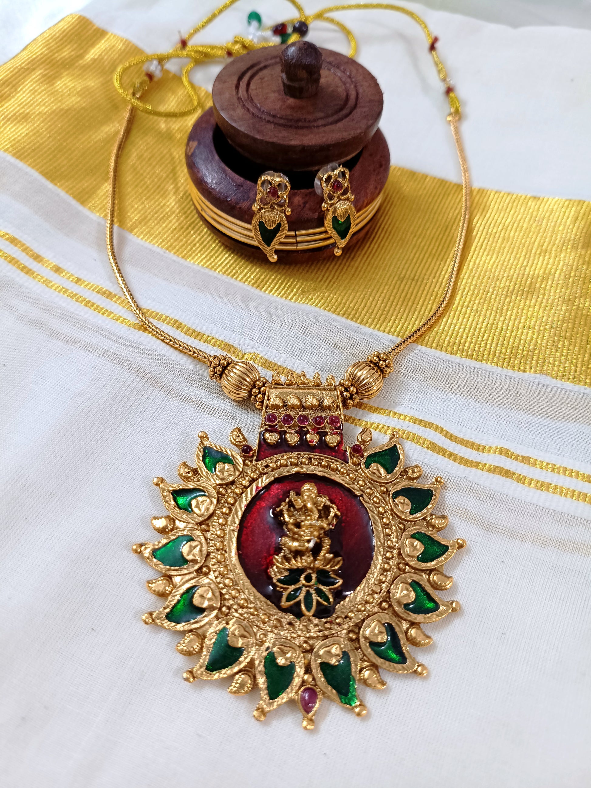 Vinayaka Palakka Pendant Mid Long Necklace Set