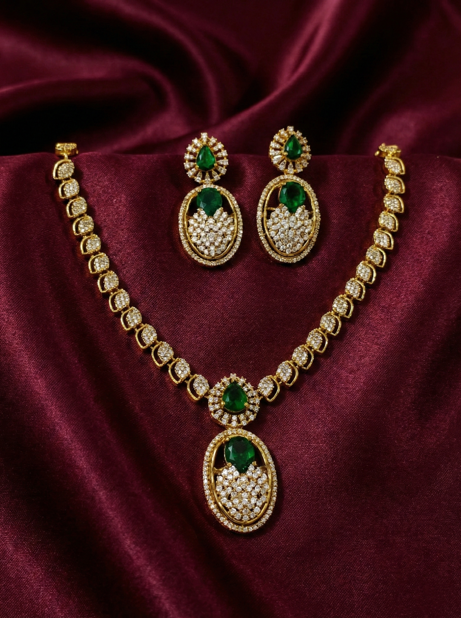 Emerald Sparkle Necklace Set