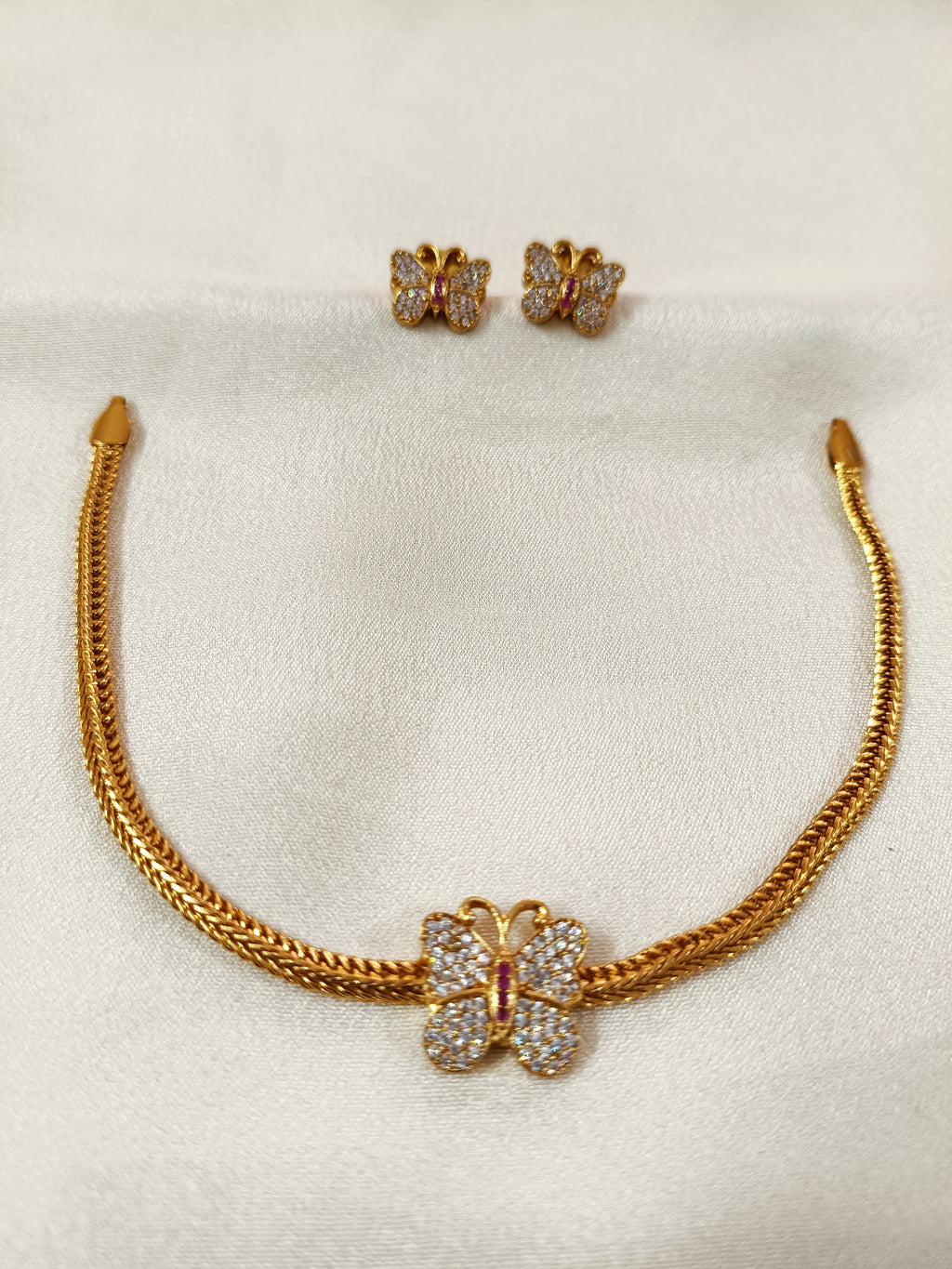 Butterfly Choker