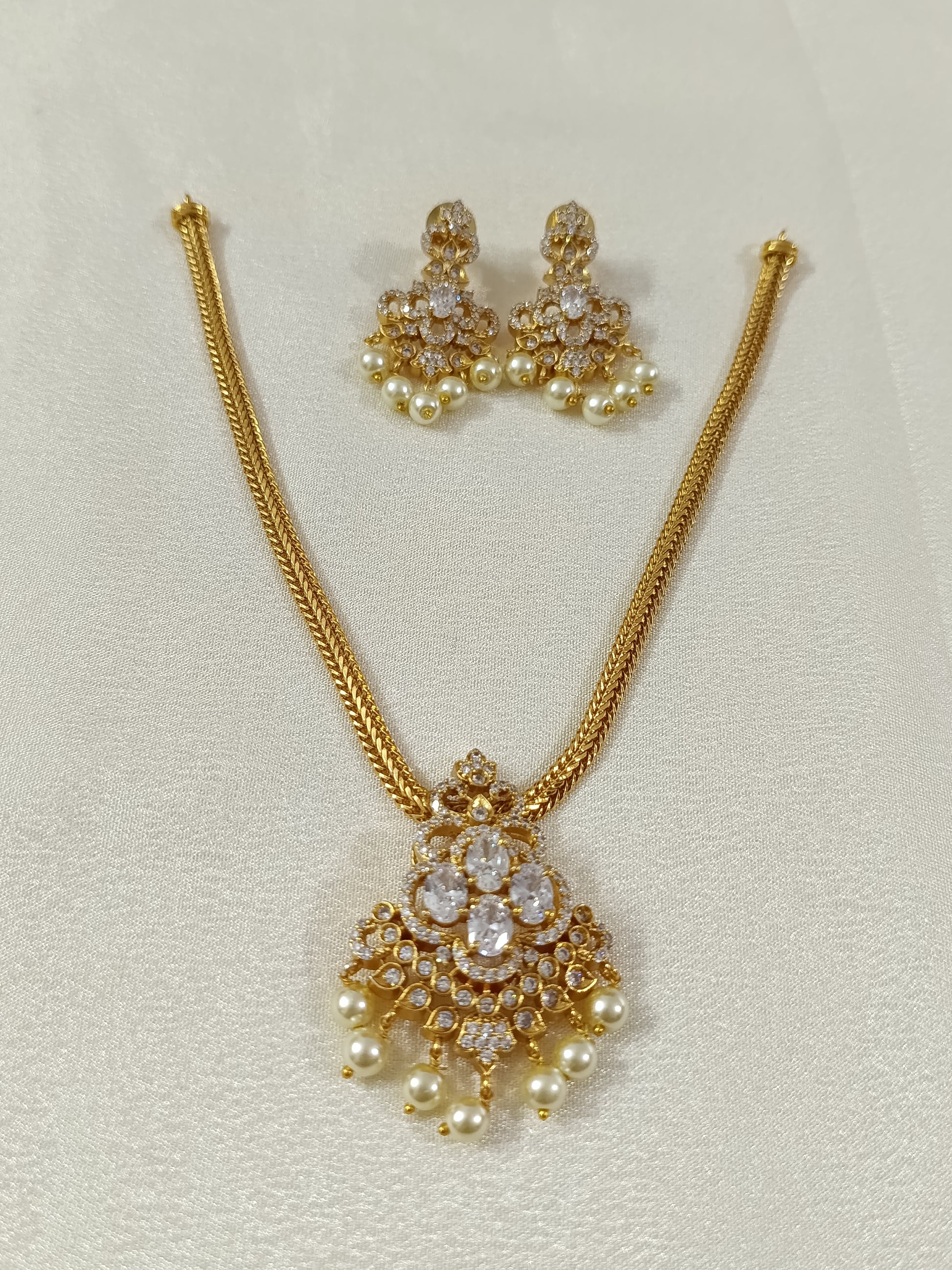 AD Attigai Necklace Set