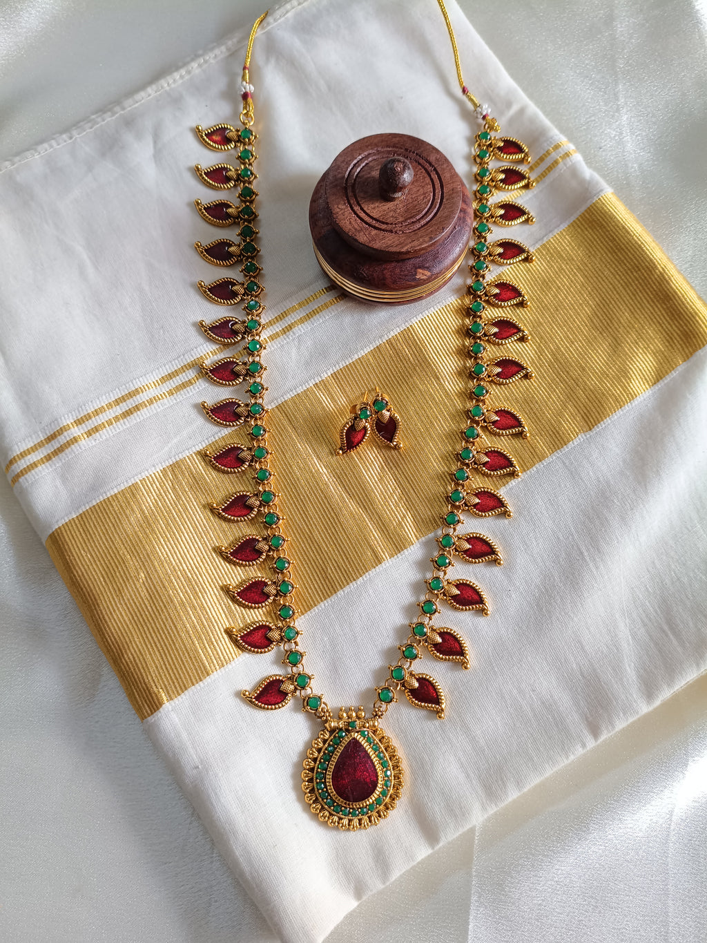 Palakka Long Necklace V1
