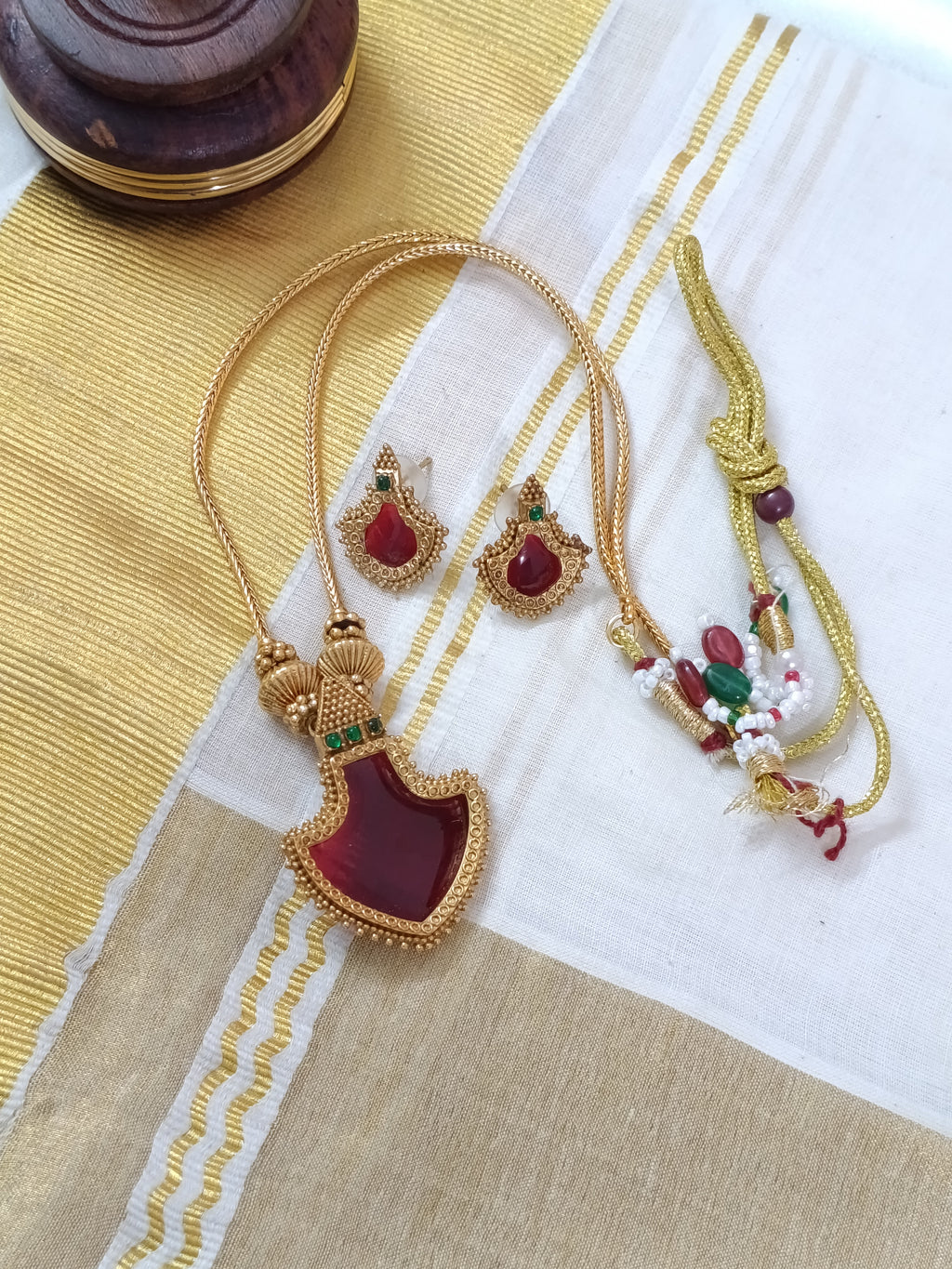 Matte Finish Palakka Pendant Mid Long Necklace Set