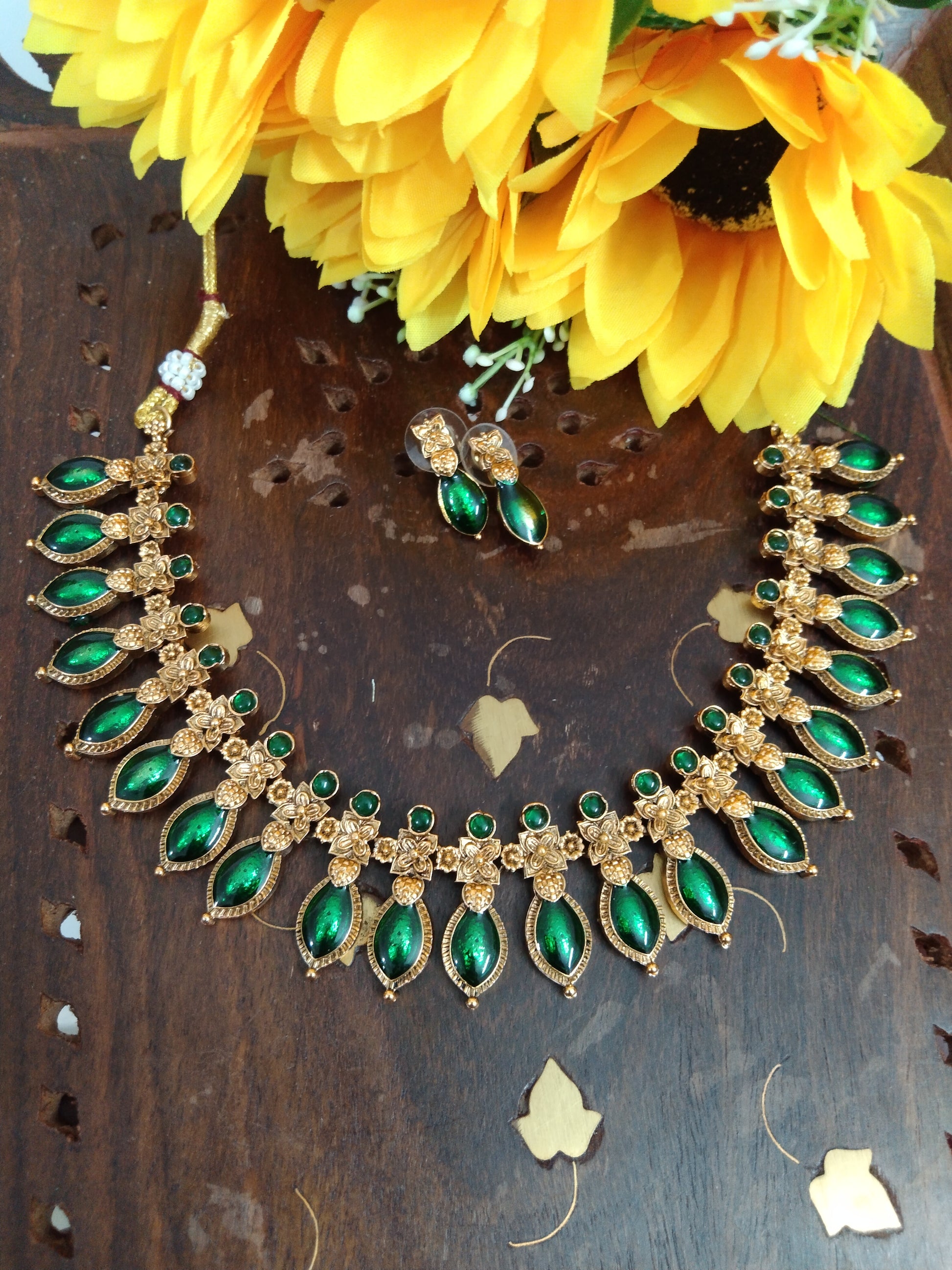Palakka Necklace V5