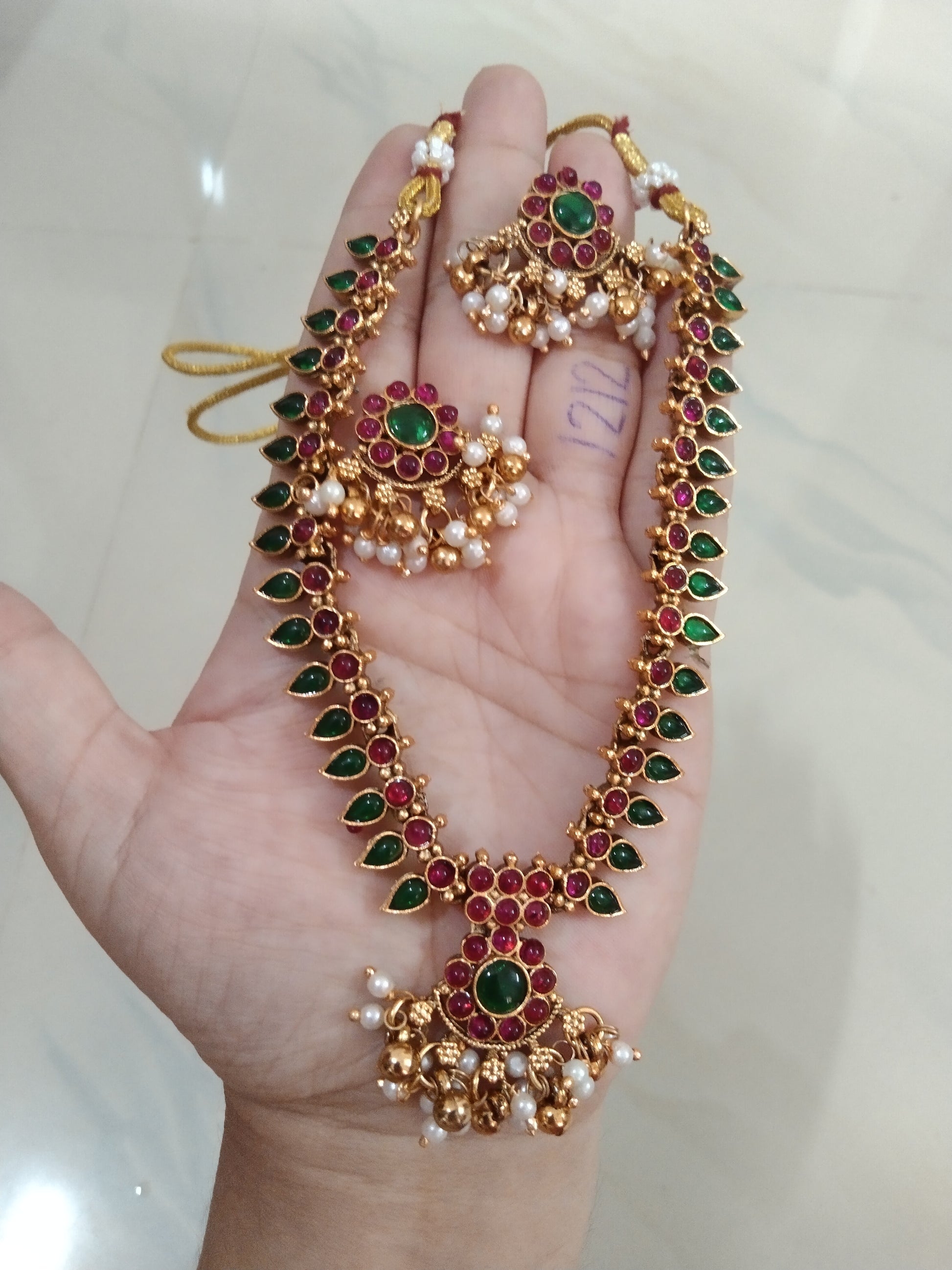 Multi Small Mullamottu Necklace